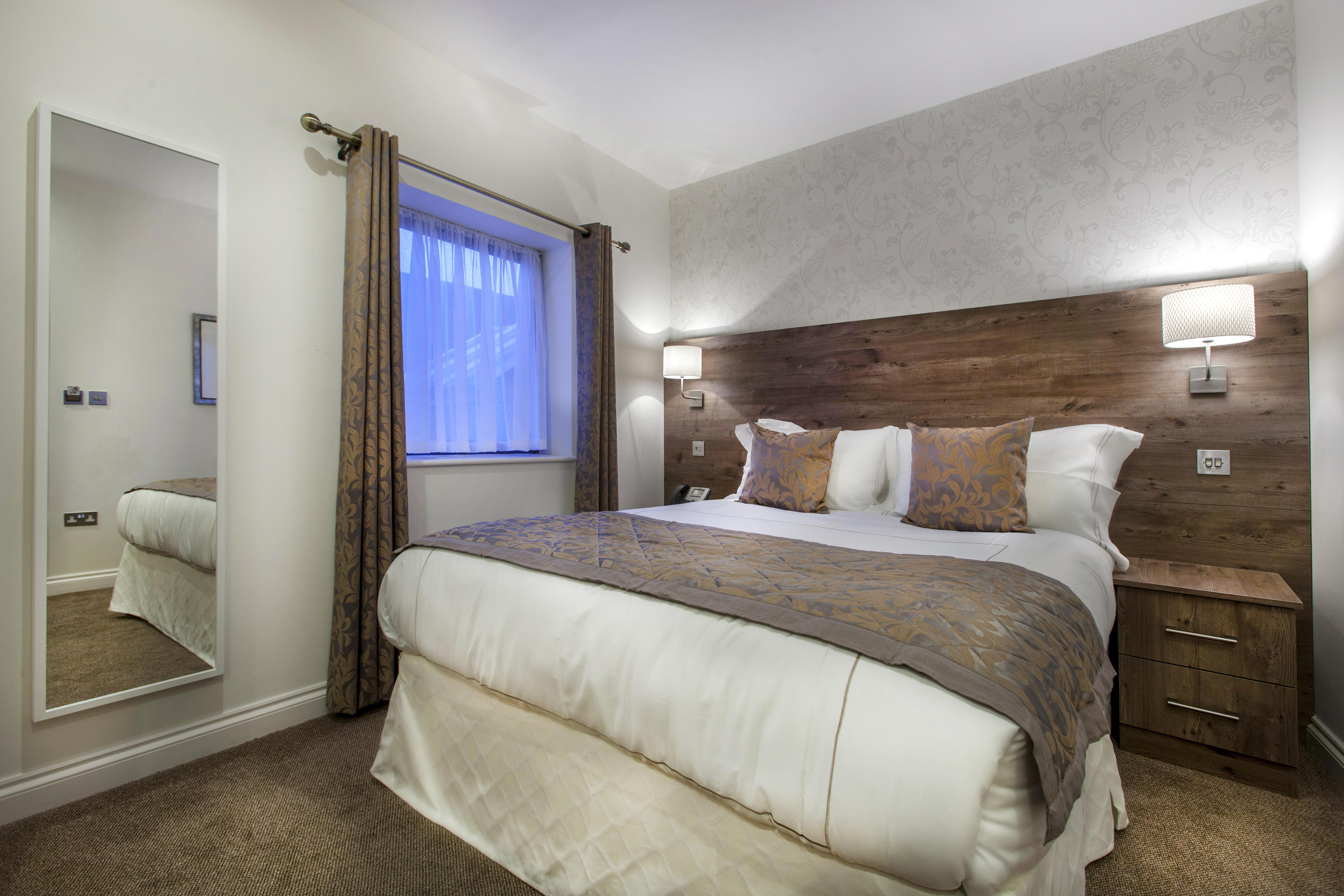Shepherds Bush Hotel