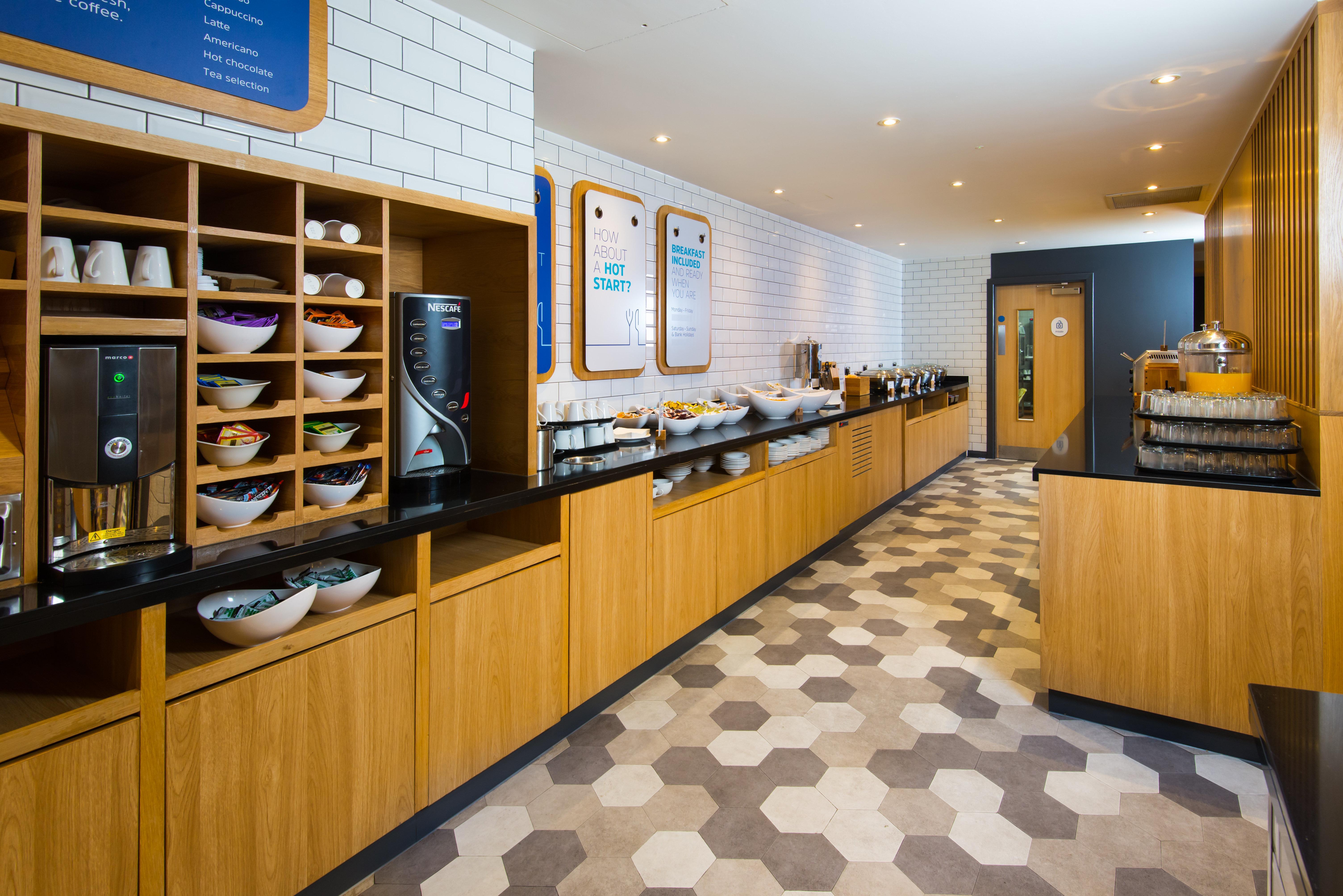Express London-hammersmith By Ihg Hotel