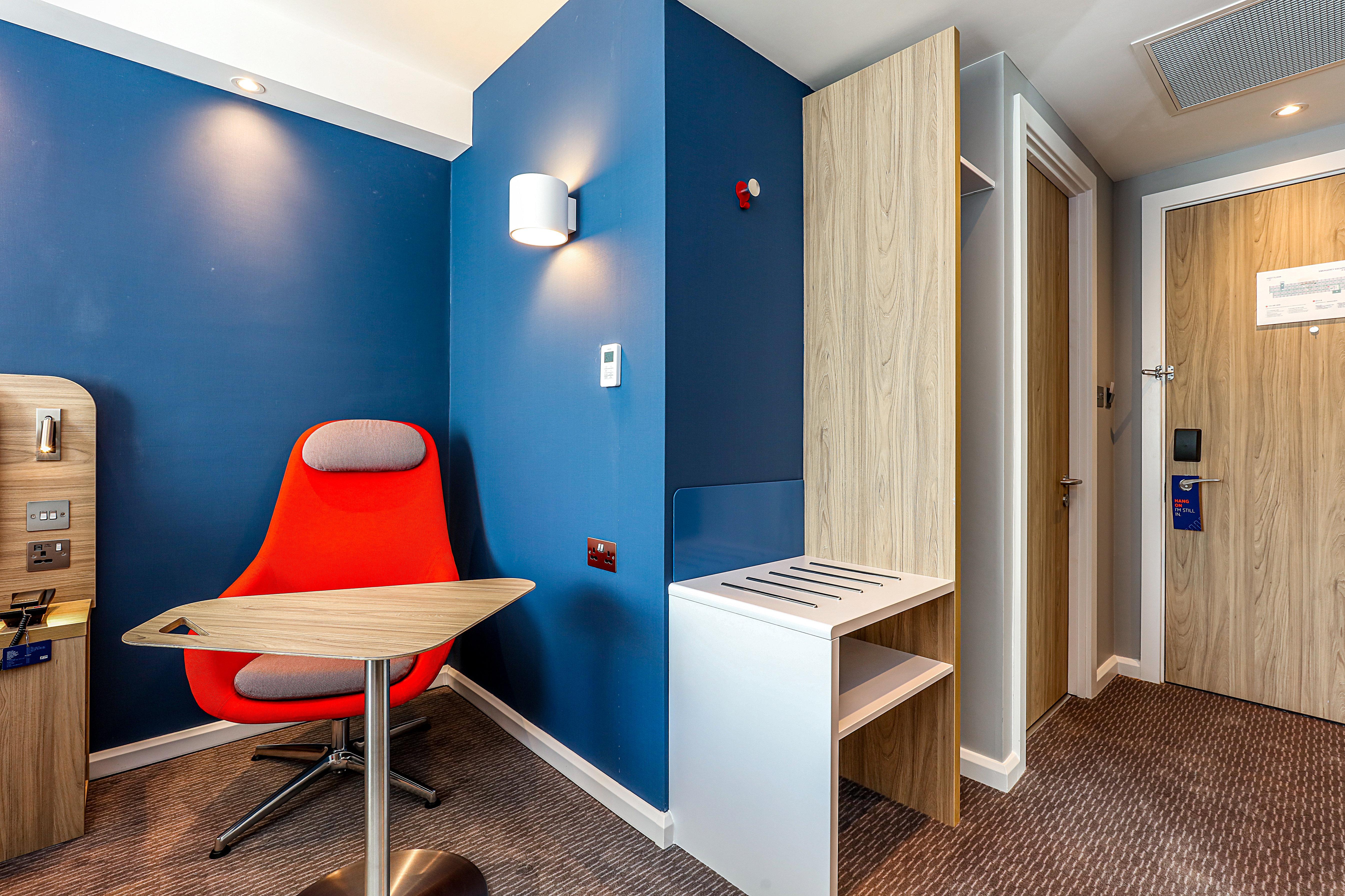 Hotel Express London-hammersmith By Ihg 3*