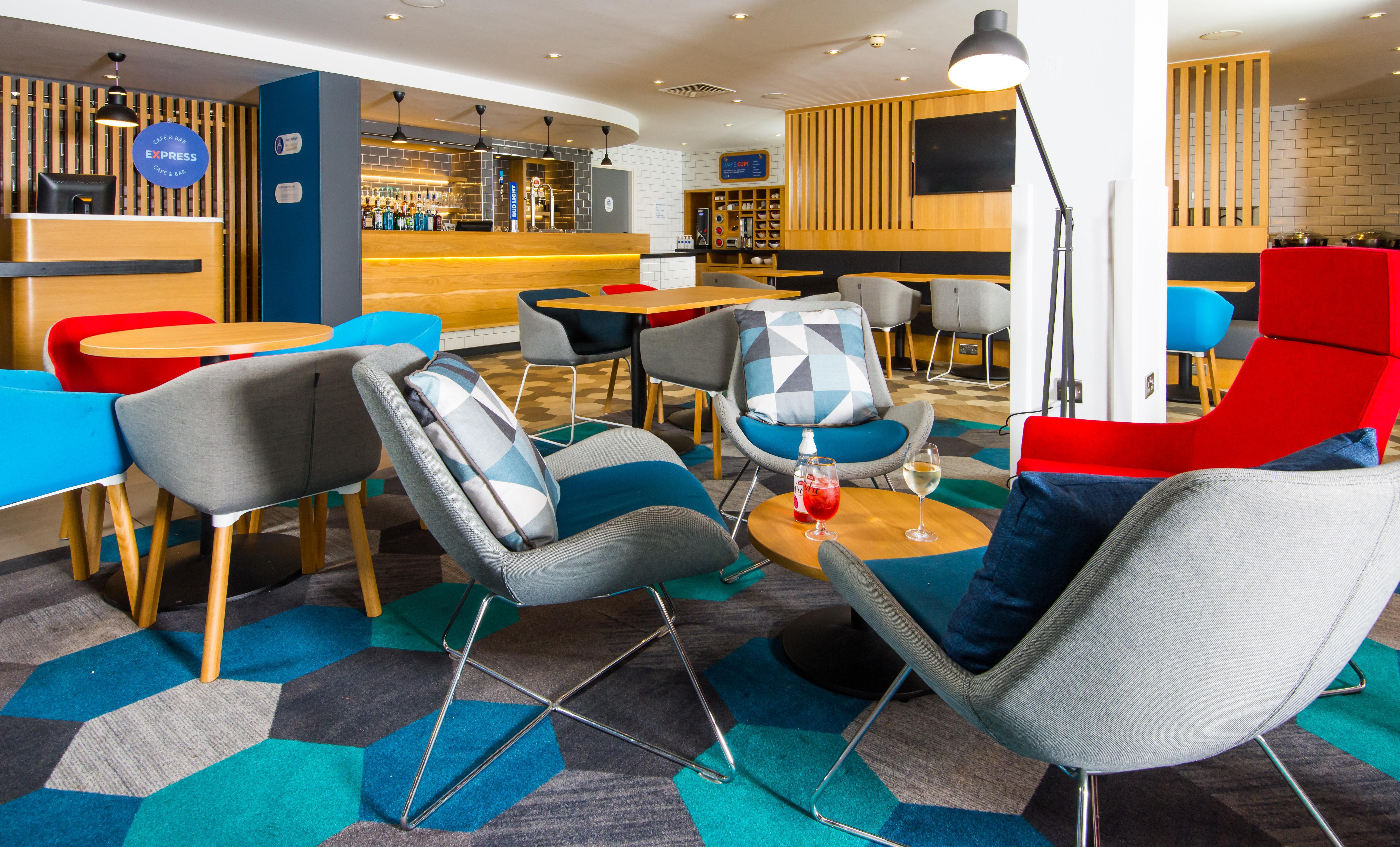 Express London-hammersmith By Ihg Hotel 3*