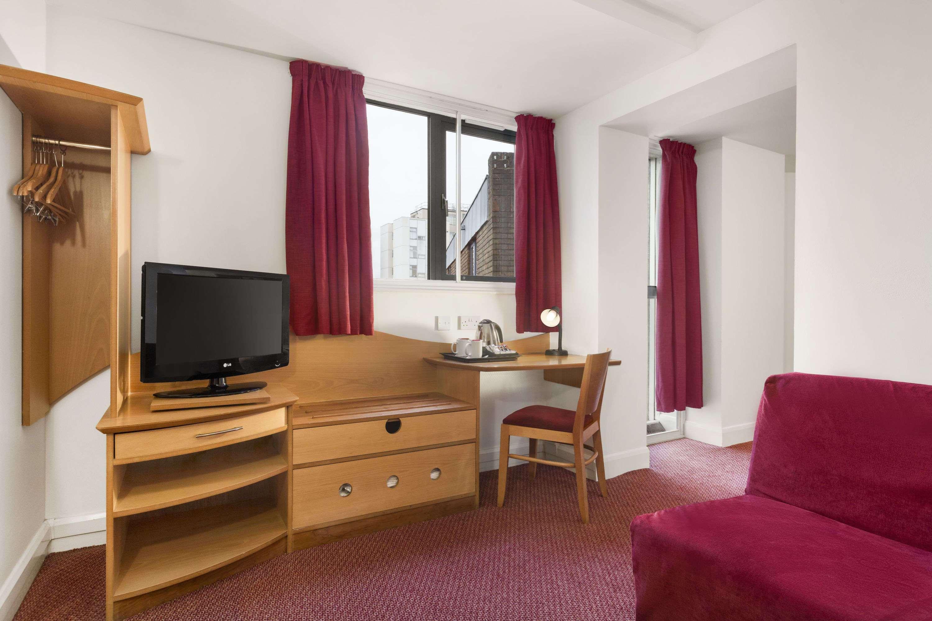 Waterloo Hub And 3* Londres