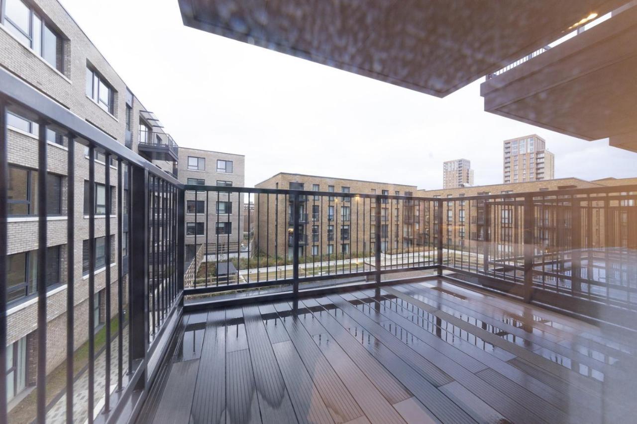 Stylish Family Sized 2 Bedroom Leilighet London