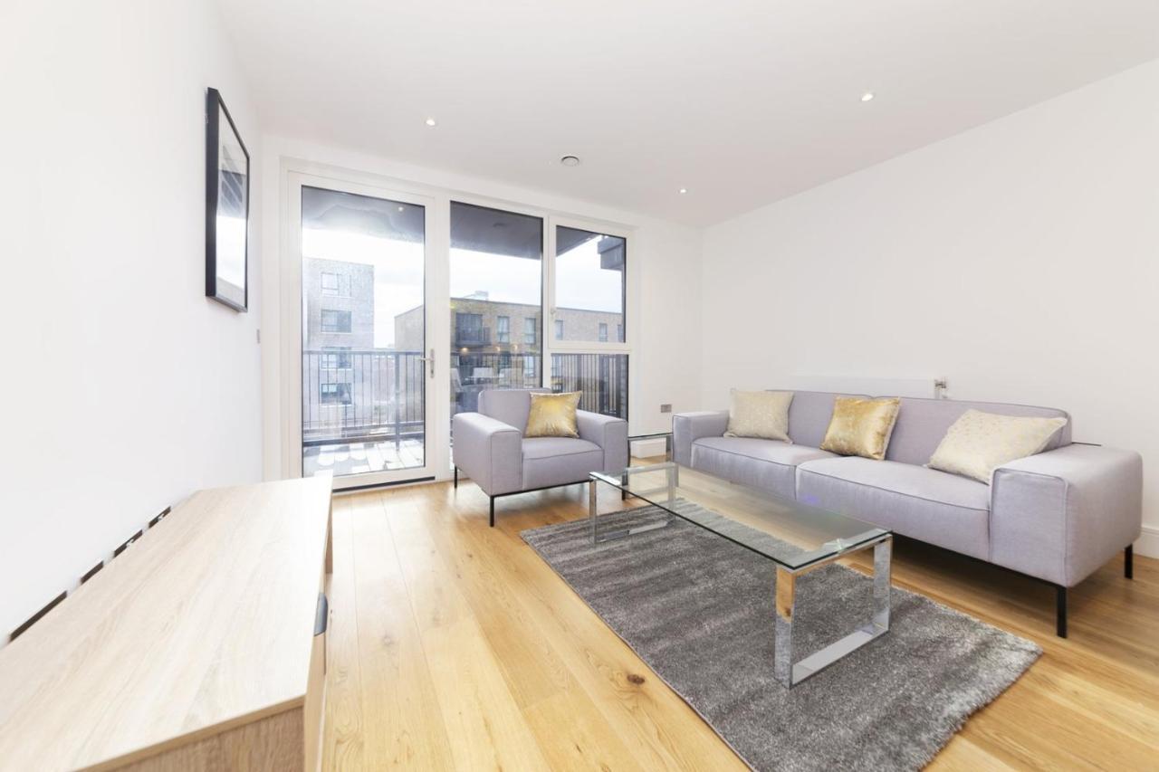 Stylish Family Sized 2 Bedroom Leilighet