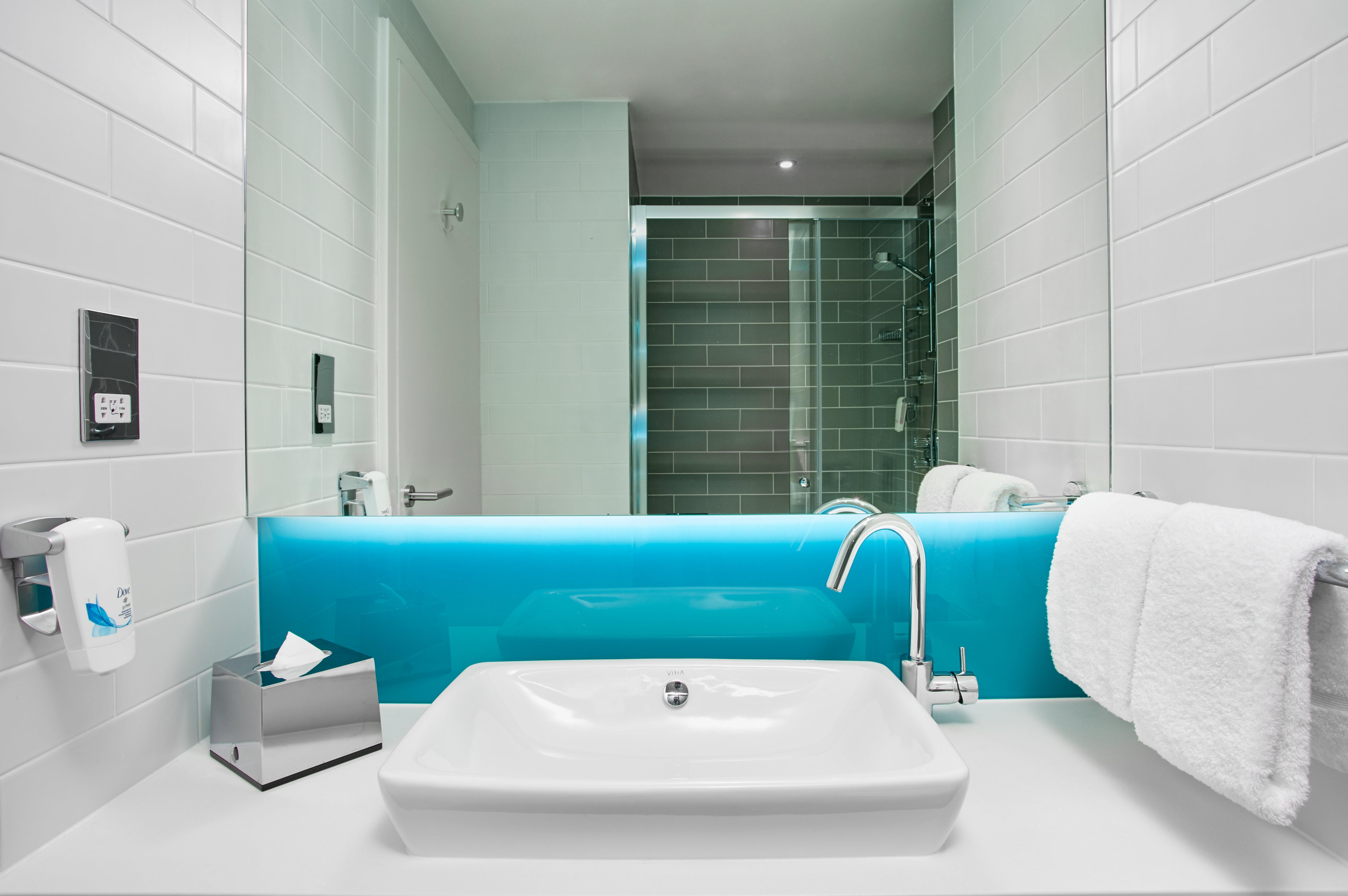 Hotel Express London-ealing, An Ihg London