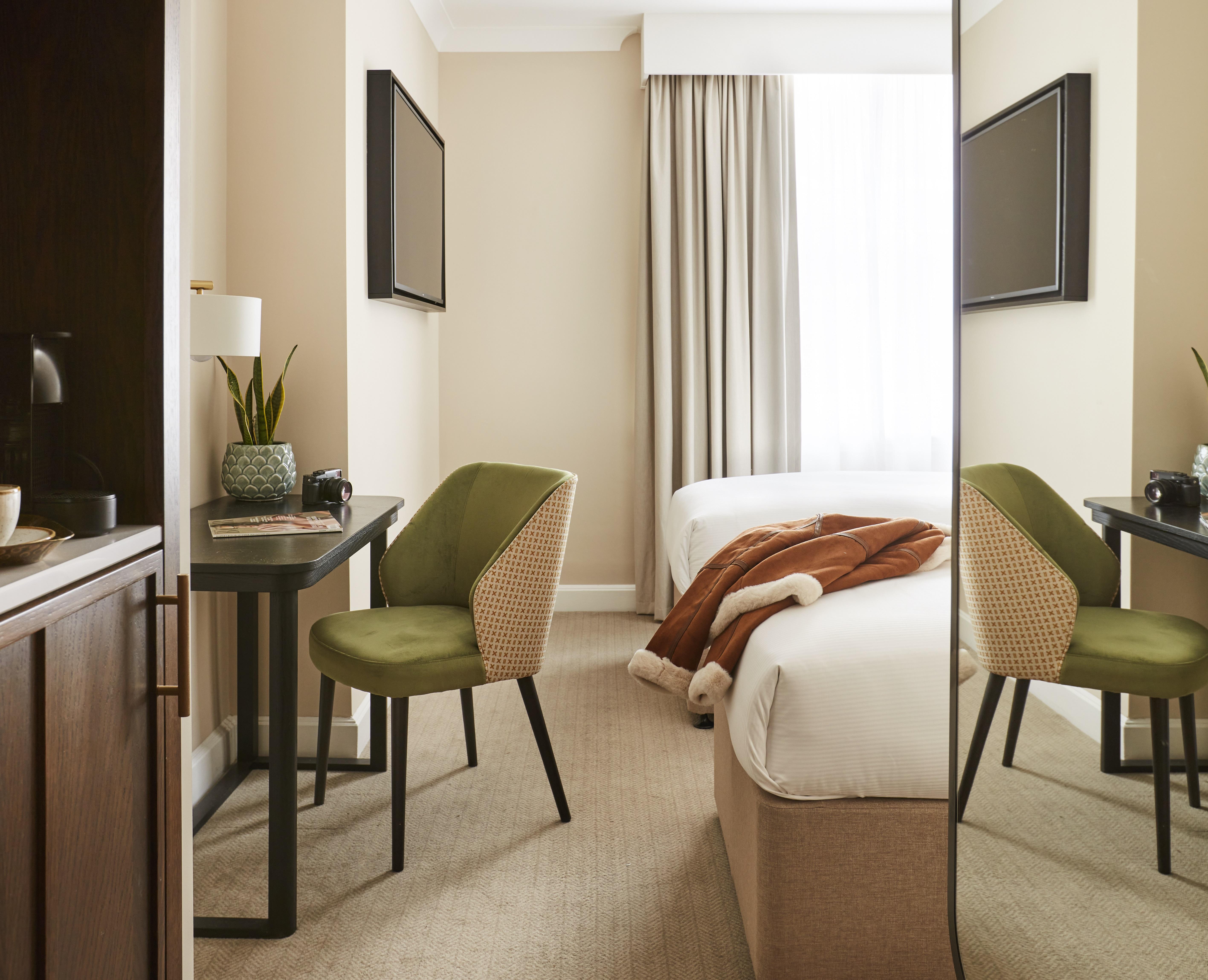 The Clermont London, Victoria Hotel
