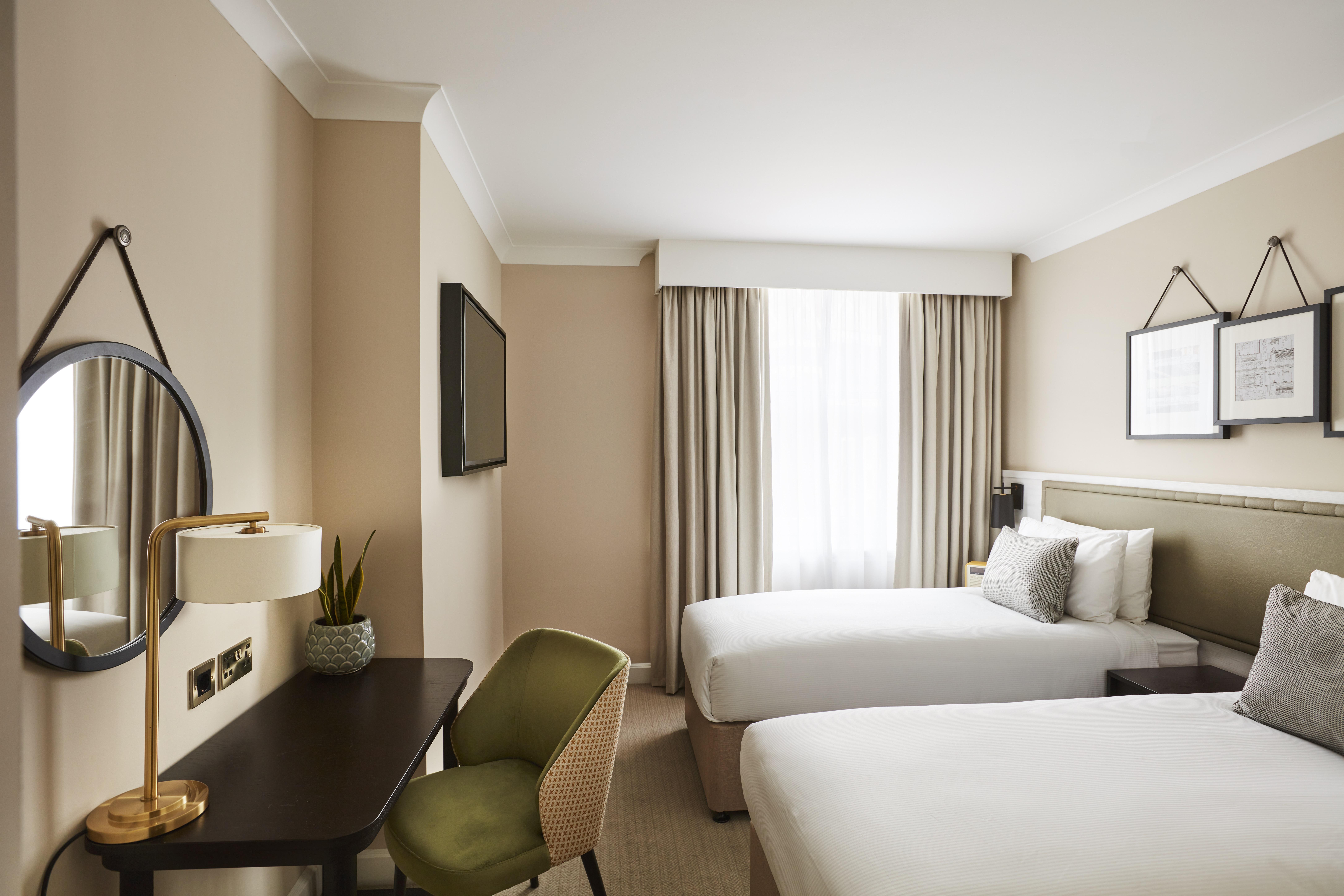 The Clermont London, Victoria Hotel 4*