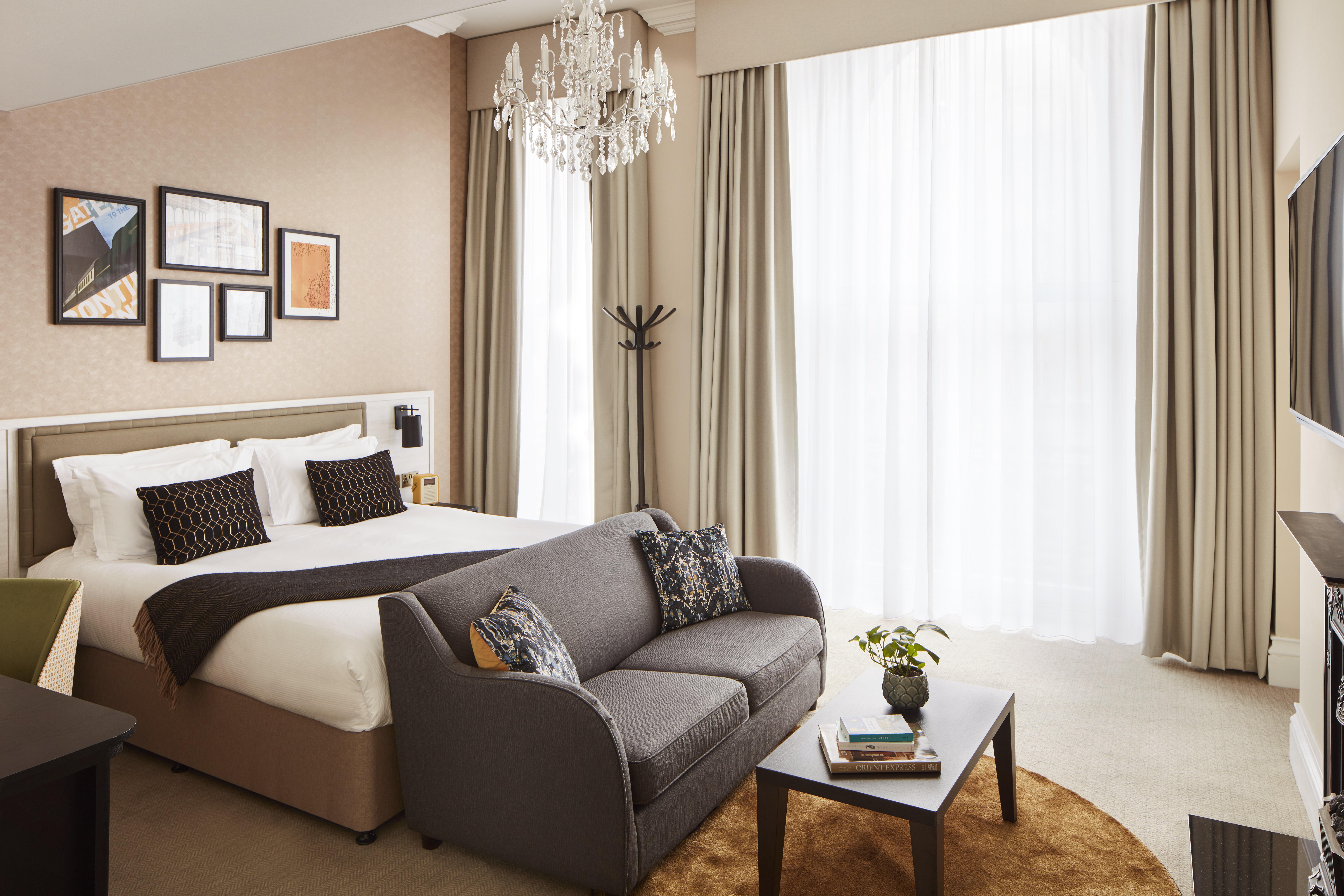The Clermont London, Victoria Hotel