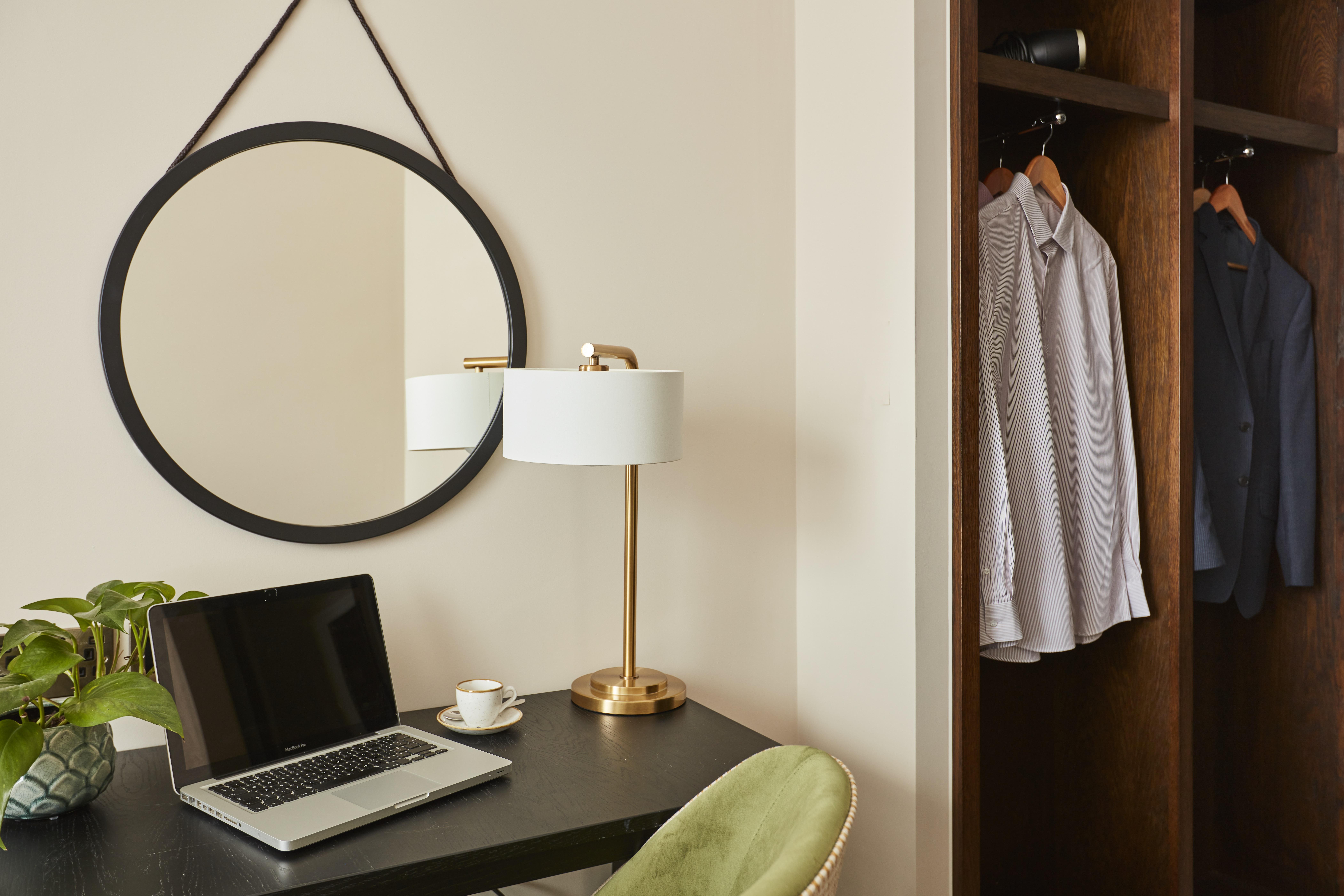 The Clermont London, Victoria Hotel