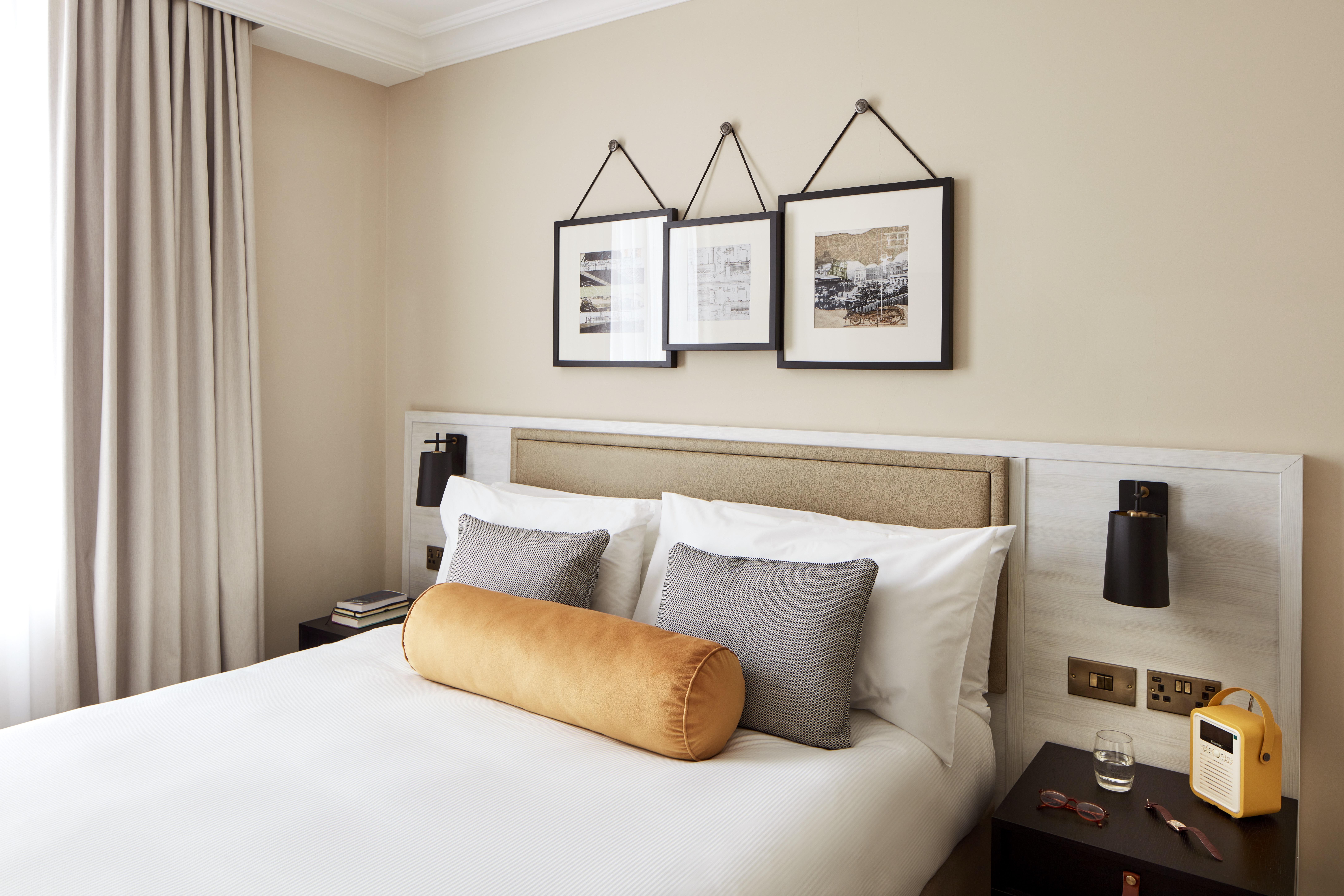 The Clermont London, Victoria Hotel London