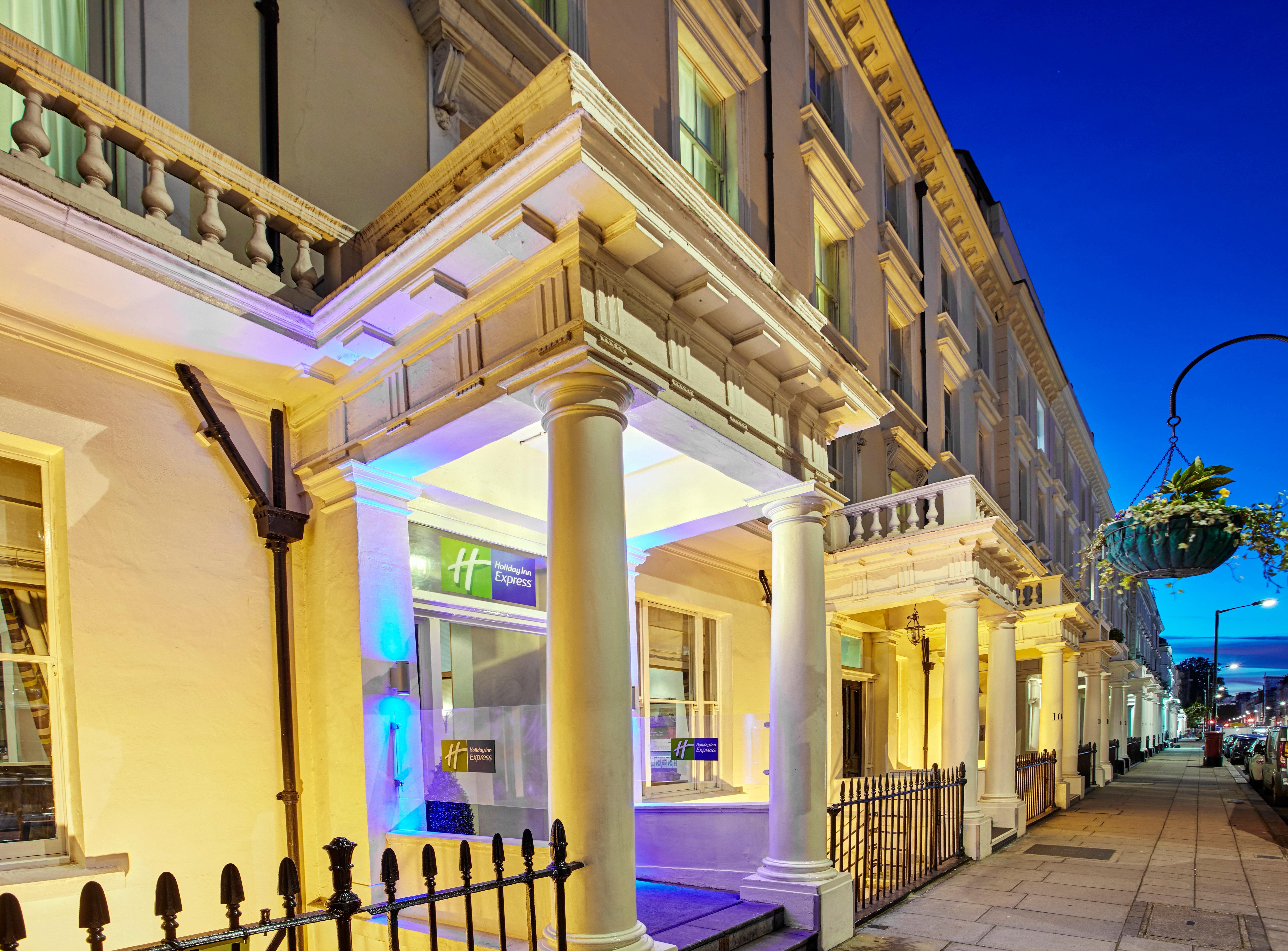 Express Victoria By Ihg Hotel