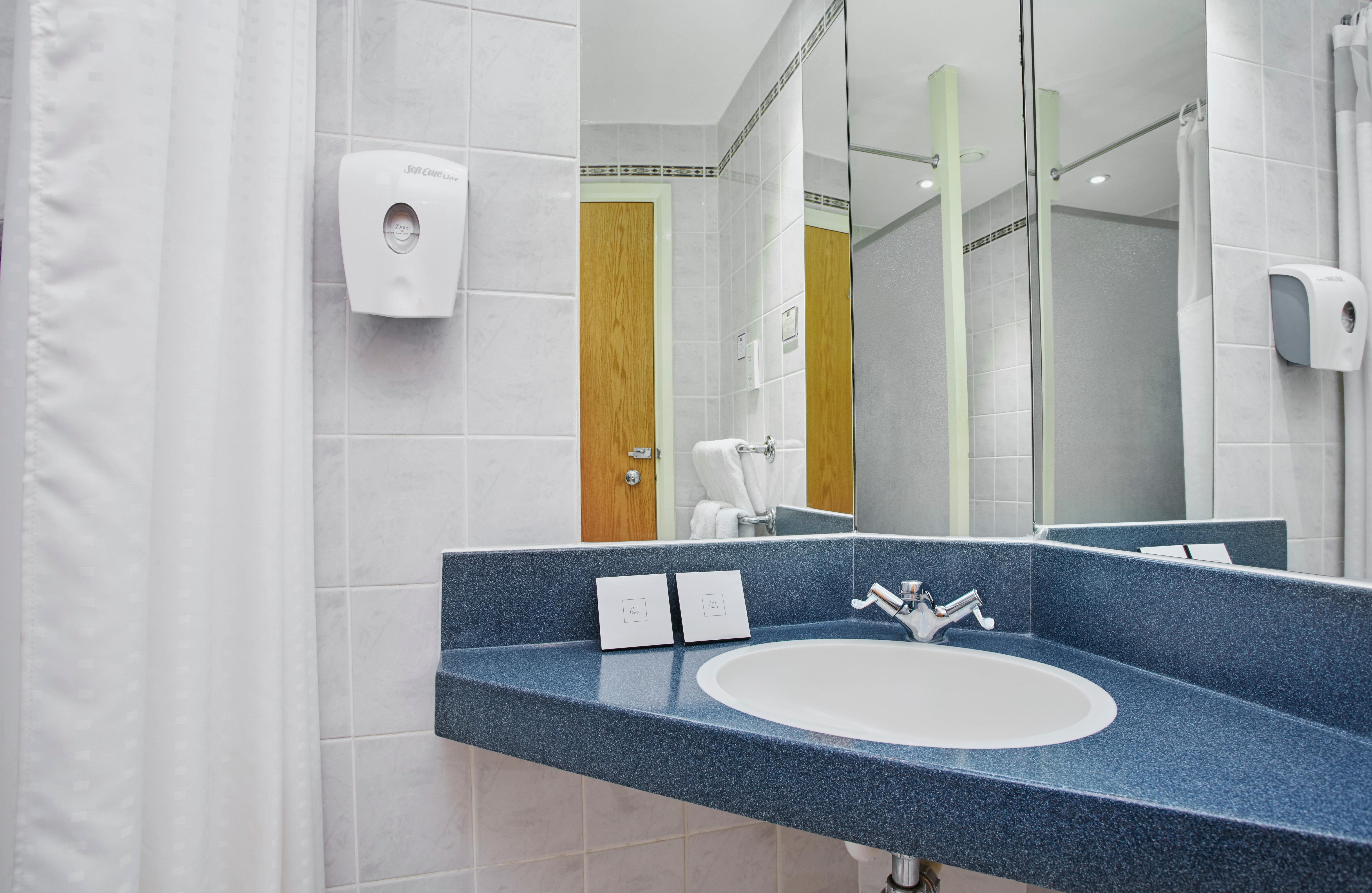 Express Victoria By Ihg London
