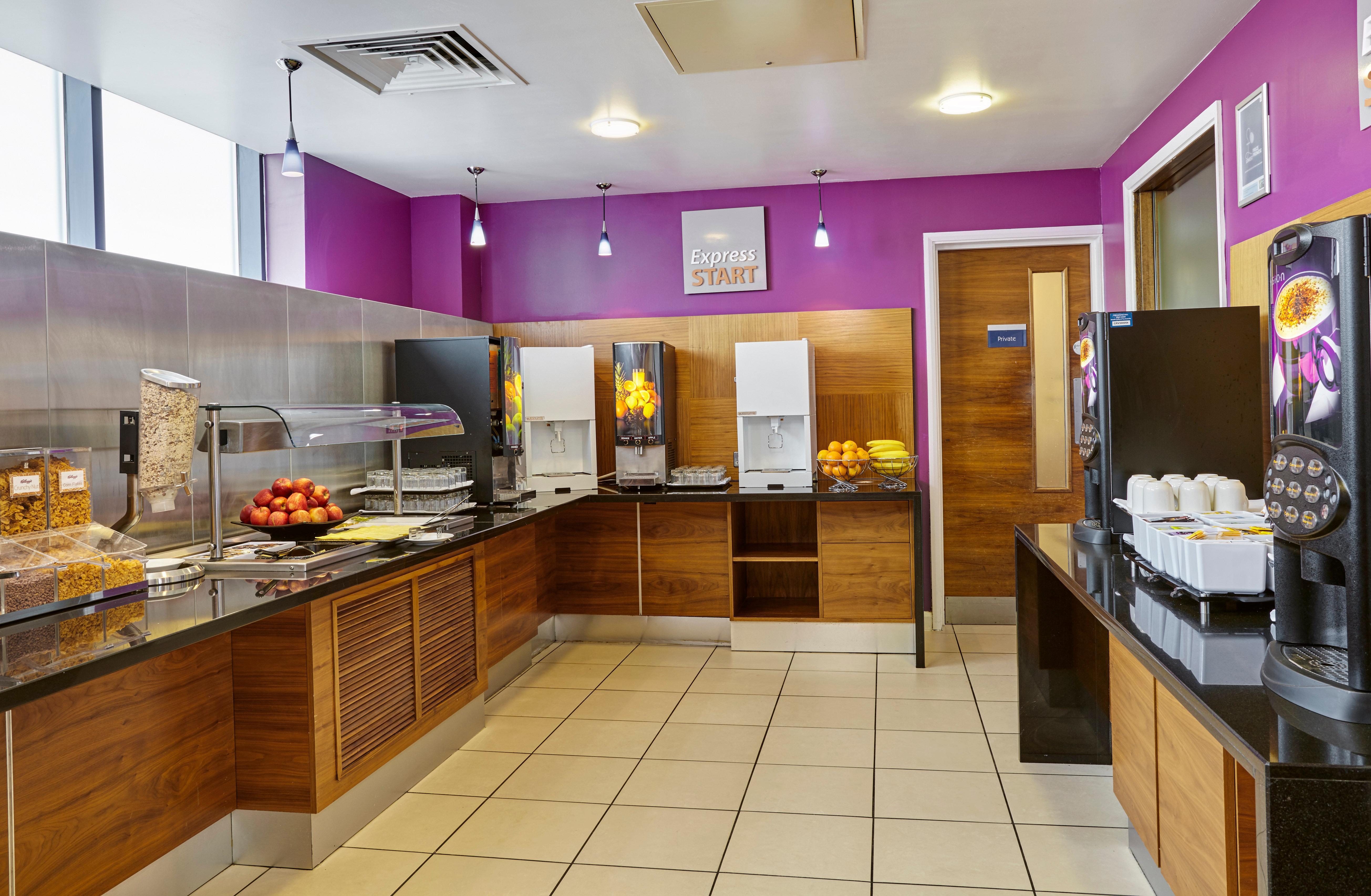Hotel Express - Newbury Park, An Ihg London