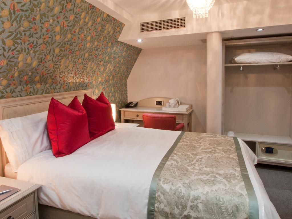 W12 Hotel 4*