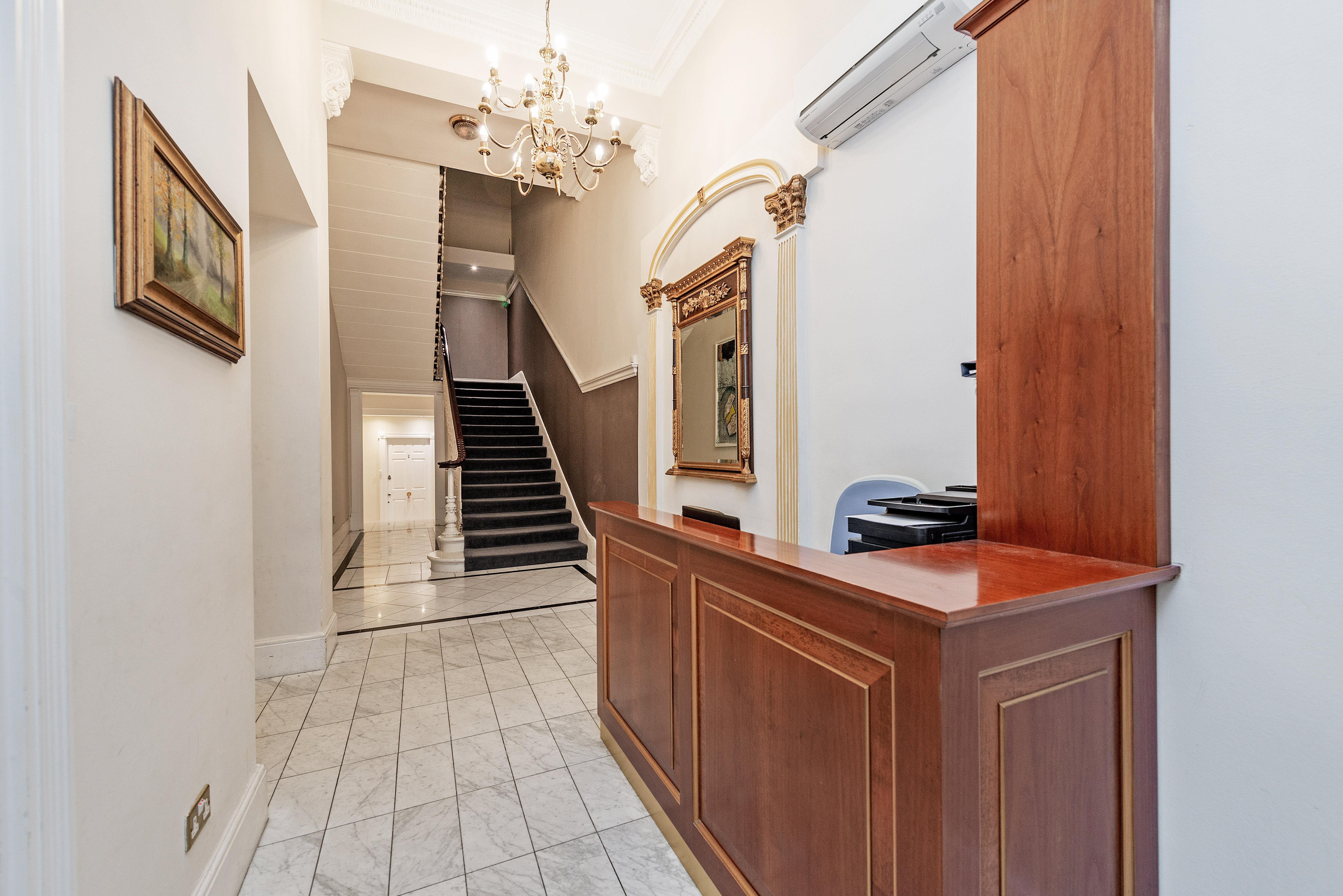 Queensgate Court 4* Londen