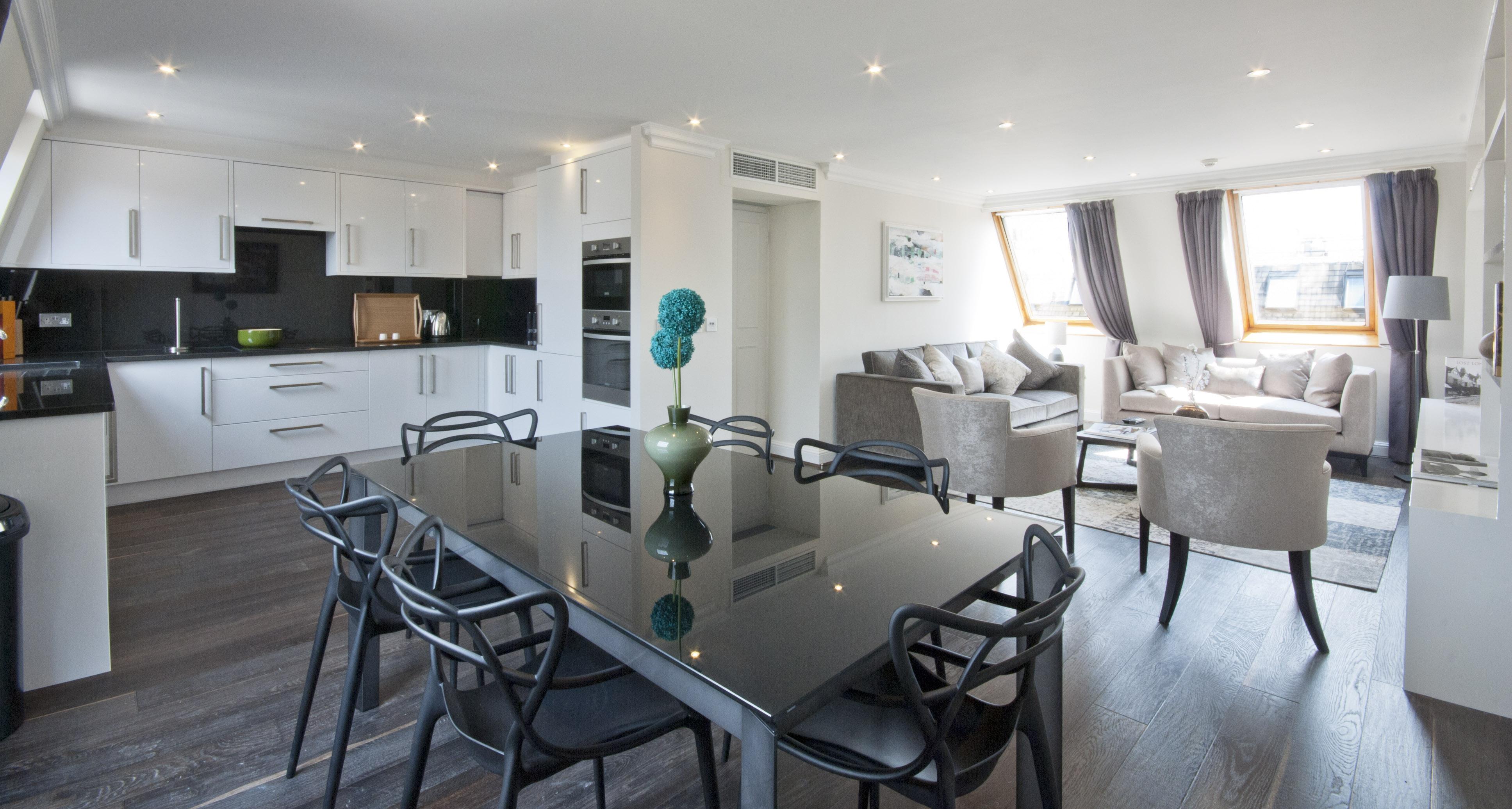 Aparthotel Manson Place 4*