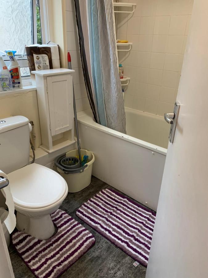 Amazing And Lovely 2- Bedroom First Floor Flat Leilighet