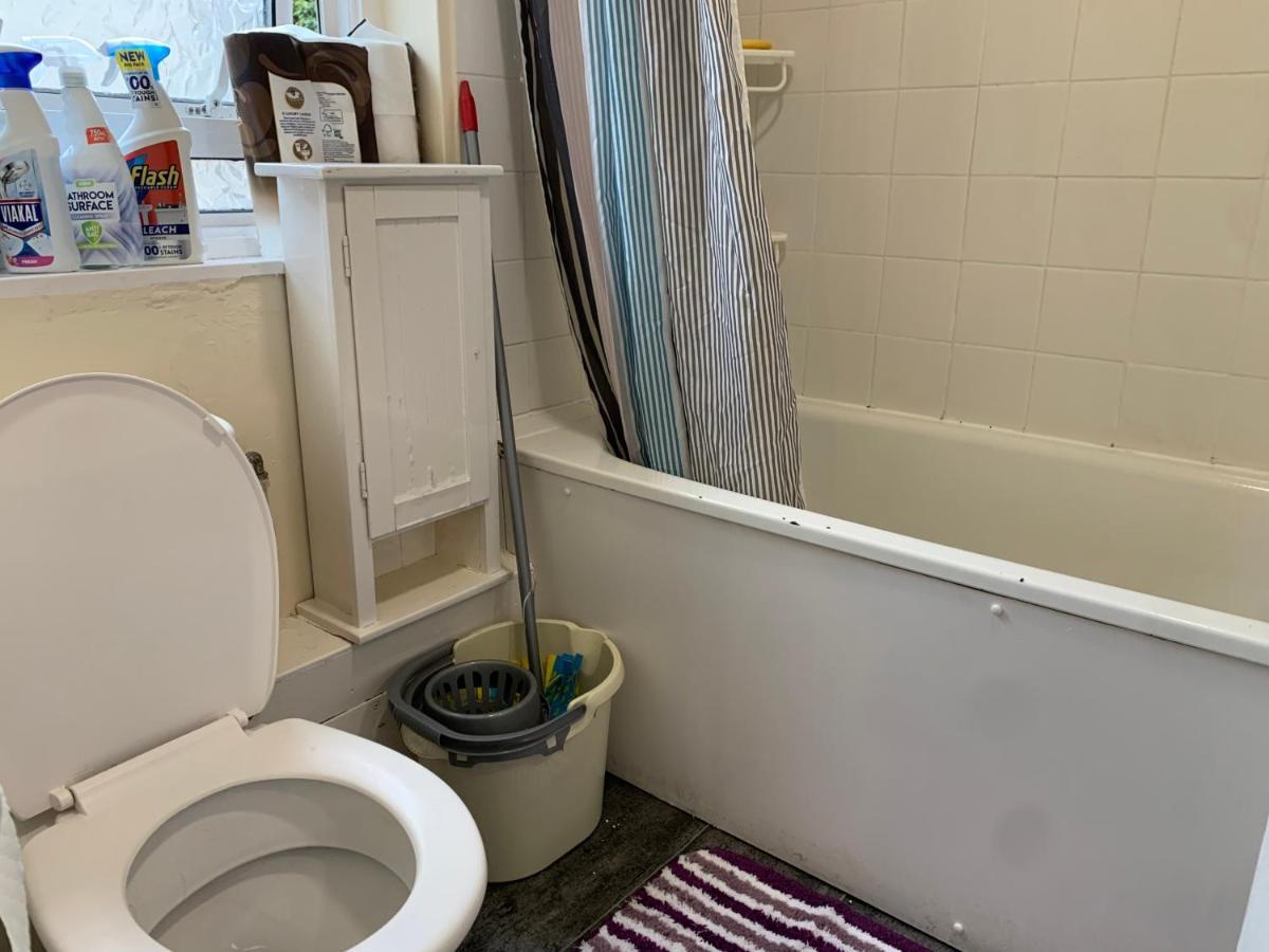 Amazing And Lovely 2- Bedroom First Floor Flat Leilighet