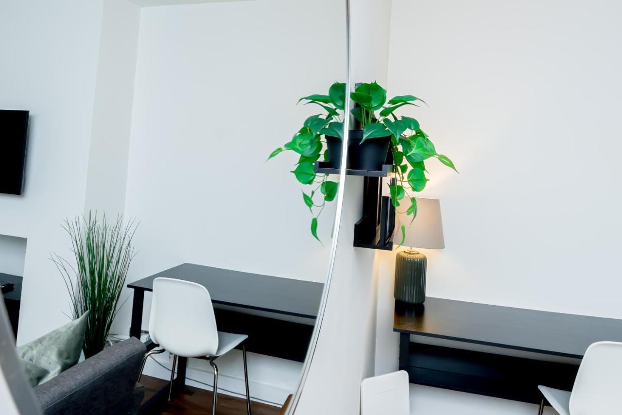 Apartment Private 2 Bedroom In West Hampstead *