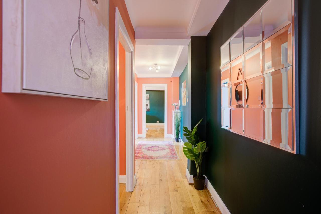 Hyde Park Private Family Apartment