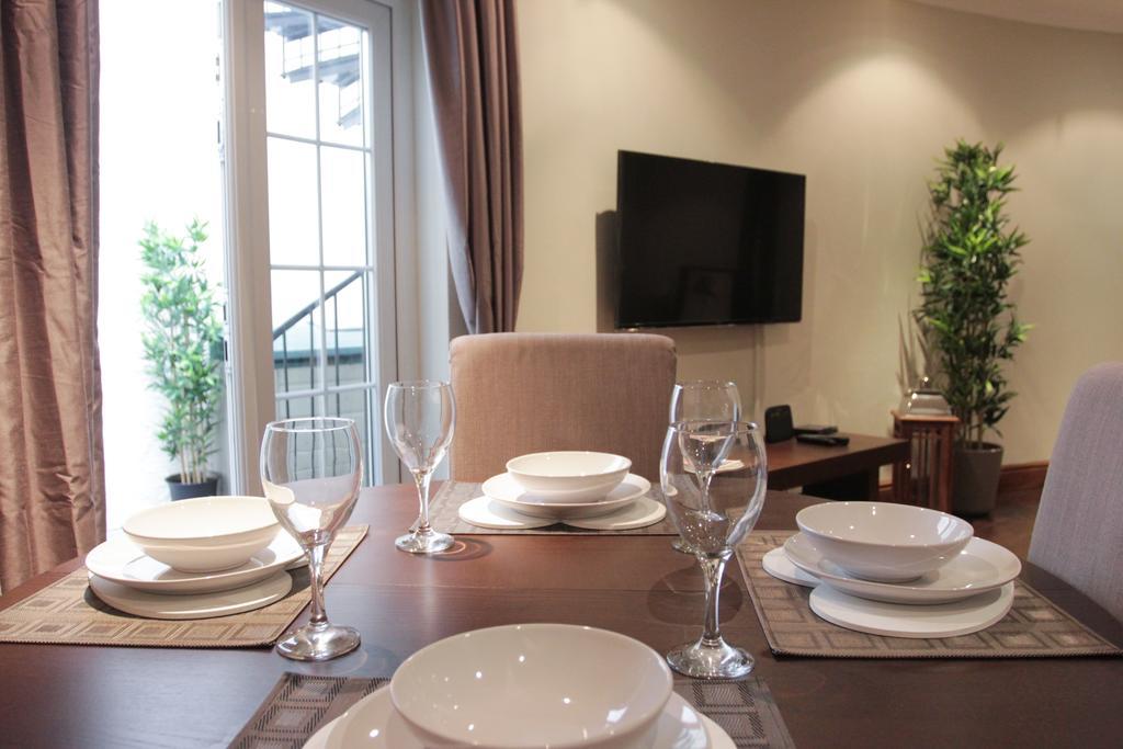 Paddington Patio Apartment London