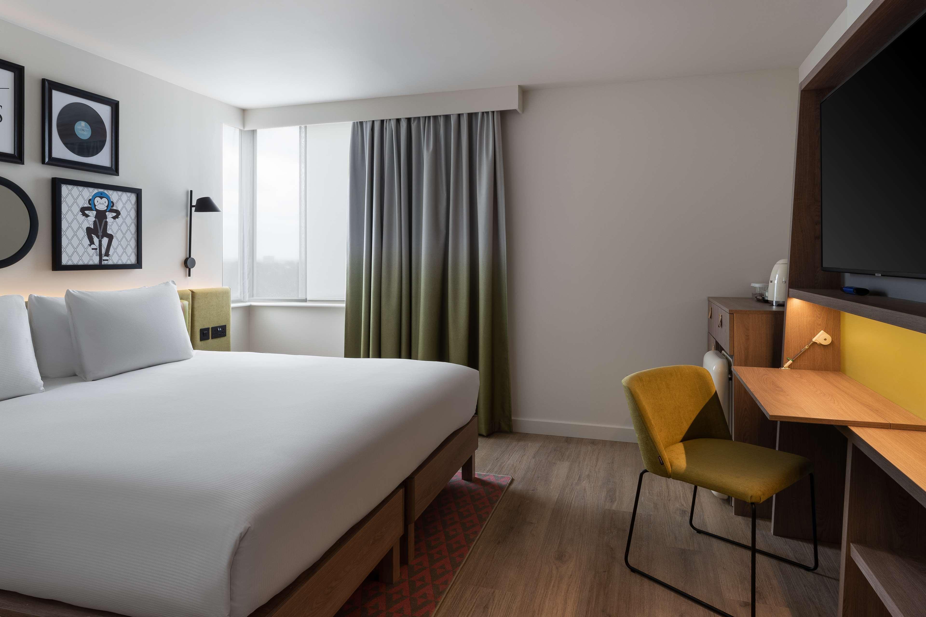 Hotell Hampton By Hilton Ealing London
