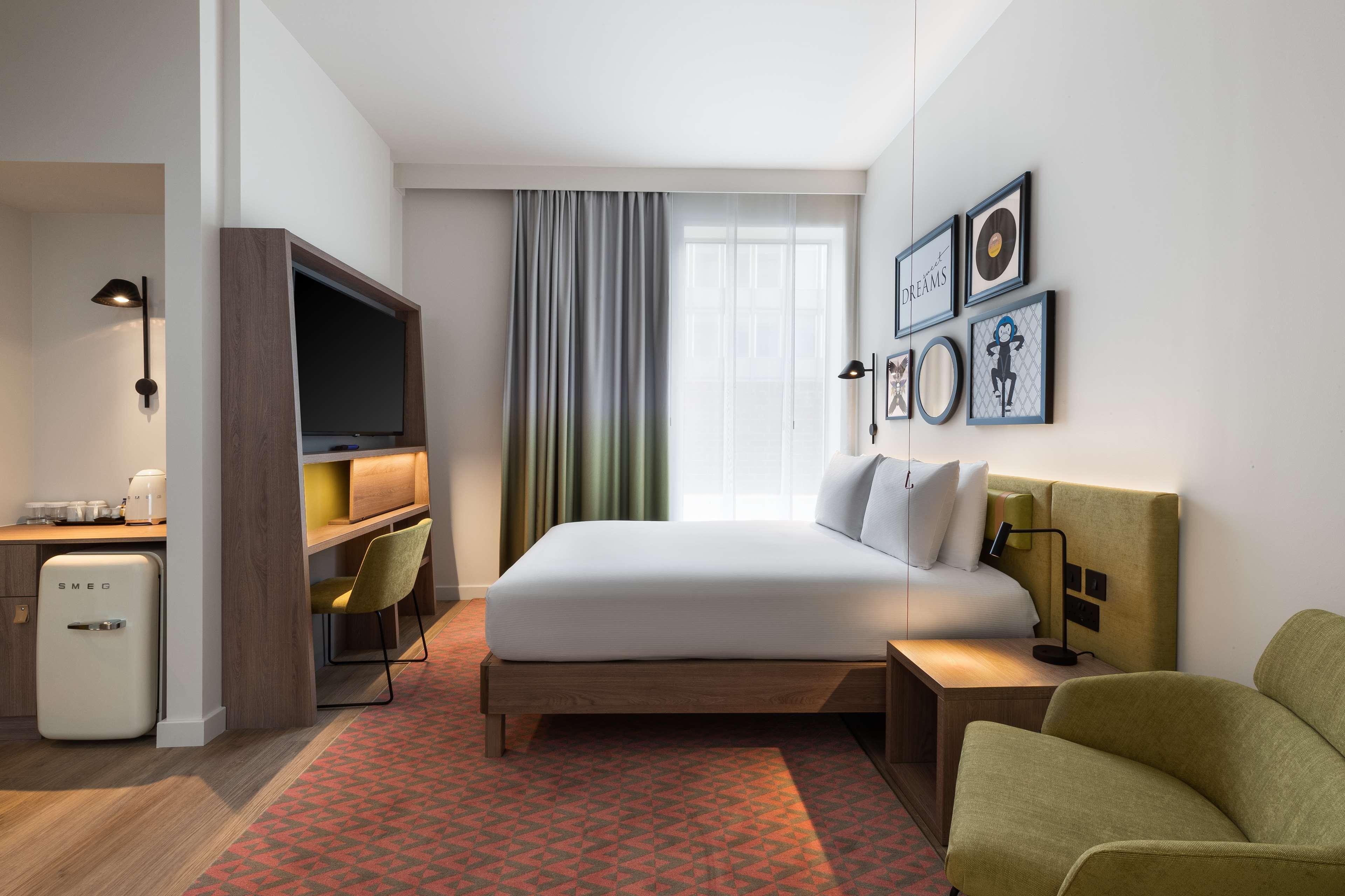 Hotell Hampton By Hilton Ealing London