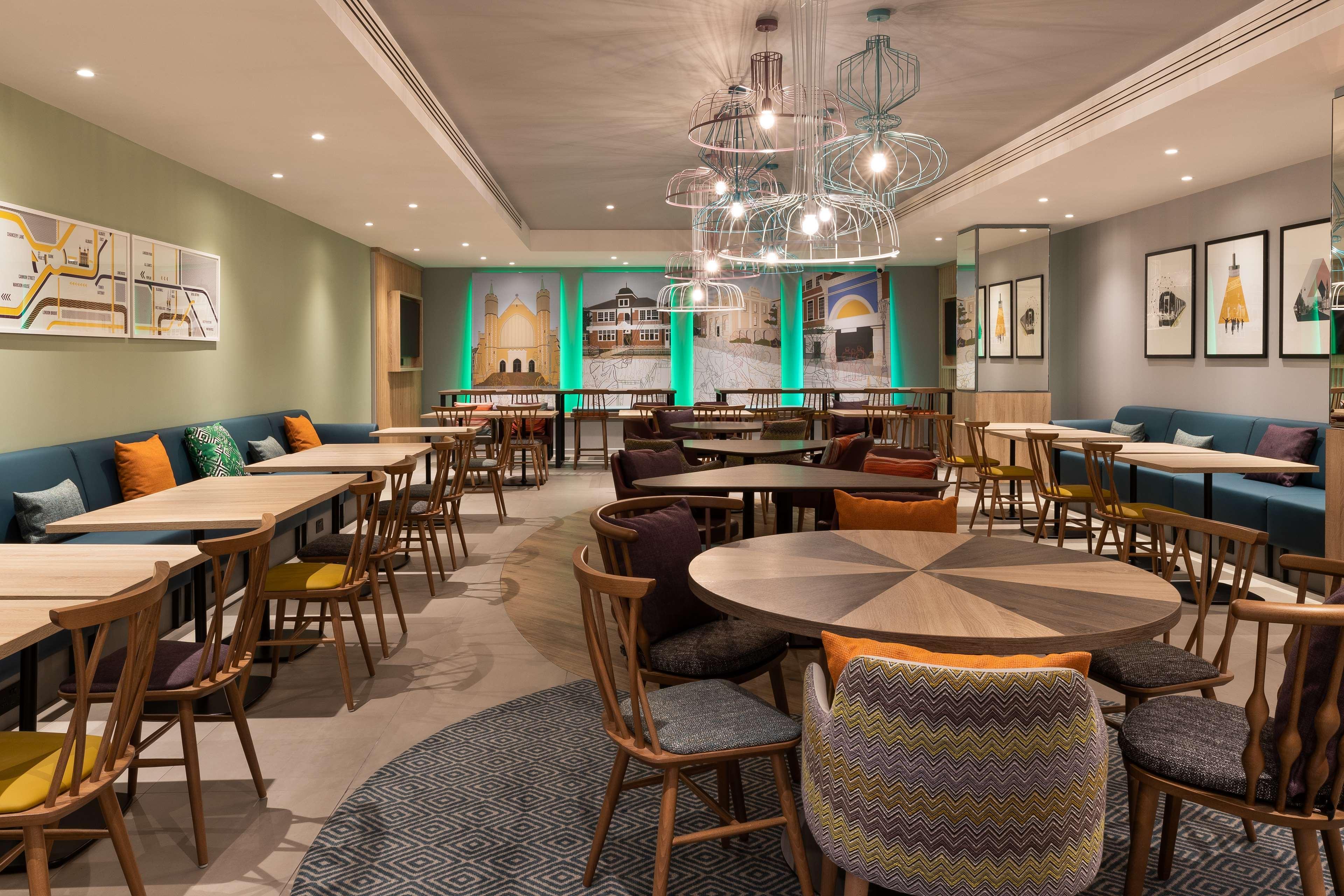 Hotell Hampton By Hilton Ealing