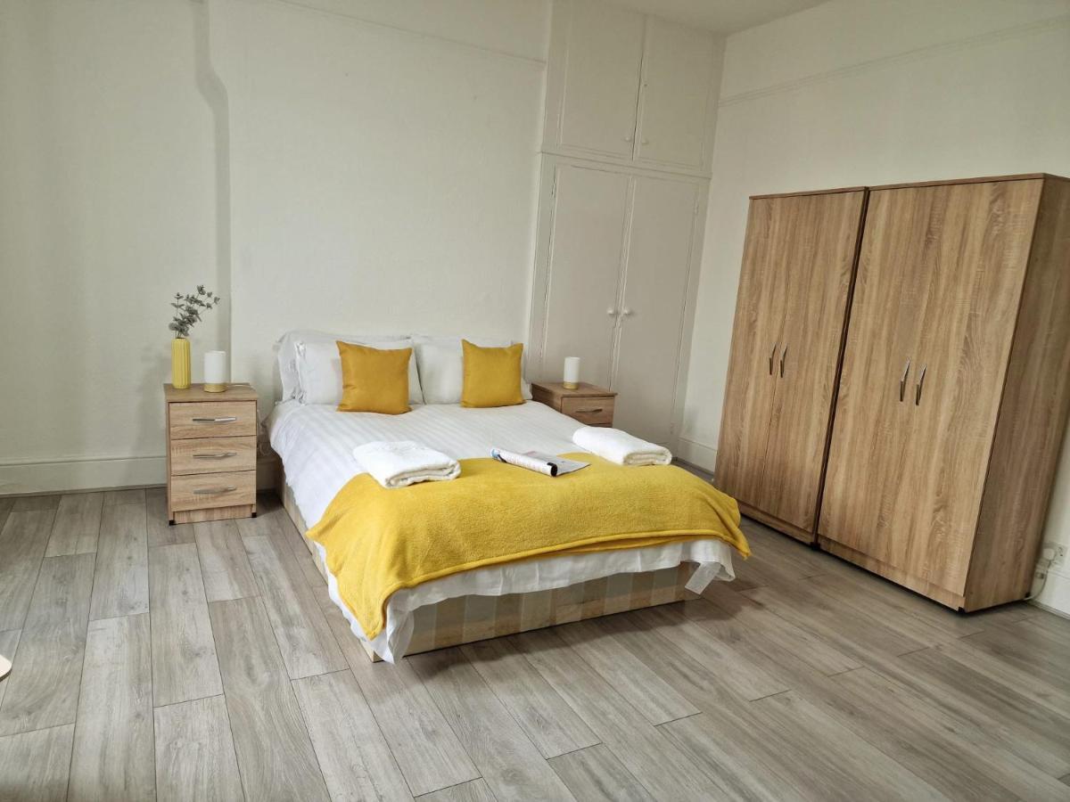 Spacious 4 Bedrooms For 10 Near Marble Arch Apartment