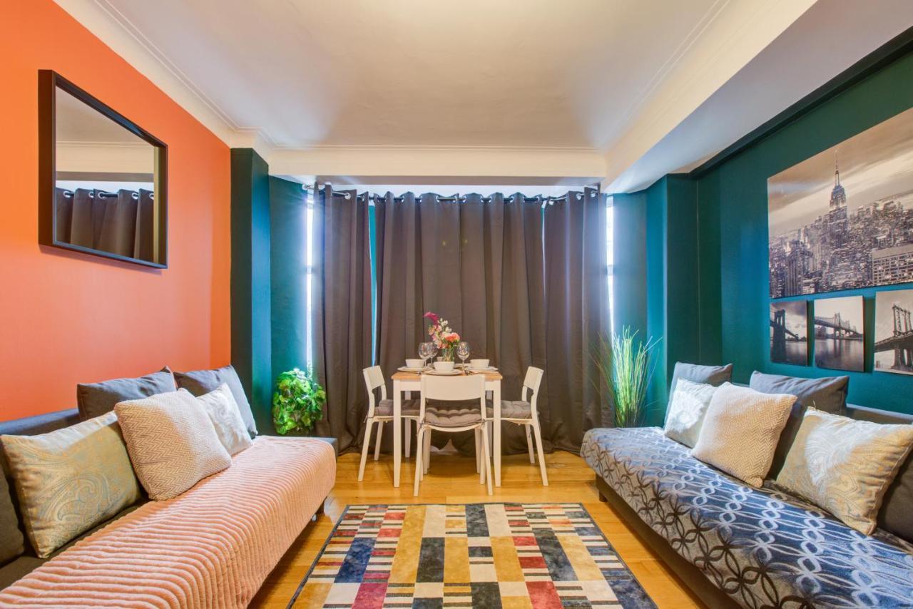 Hyde Park Private Family Apartment