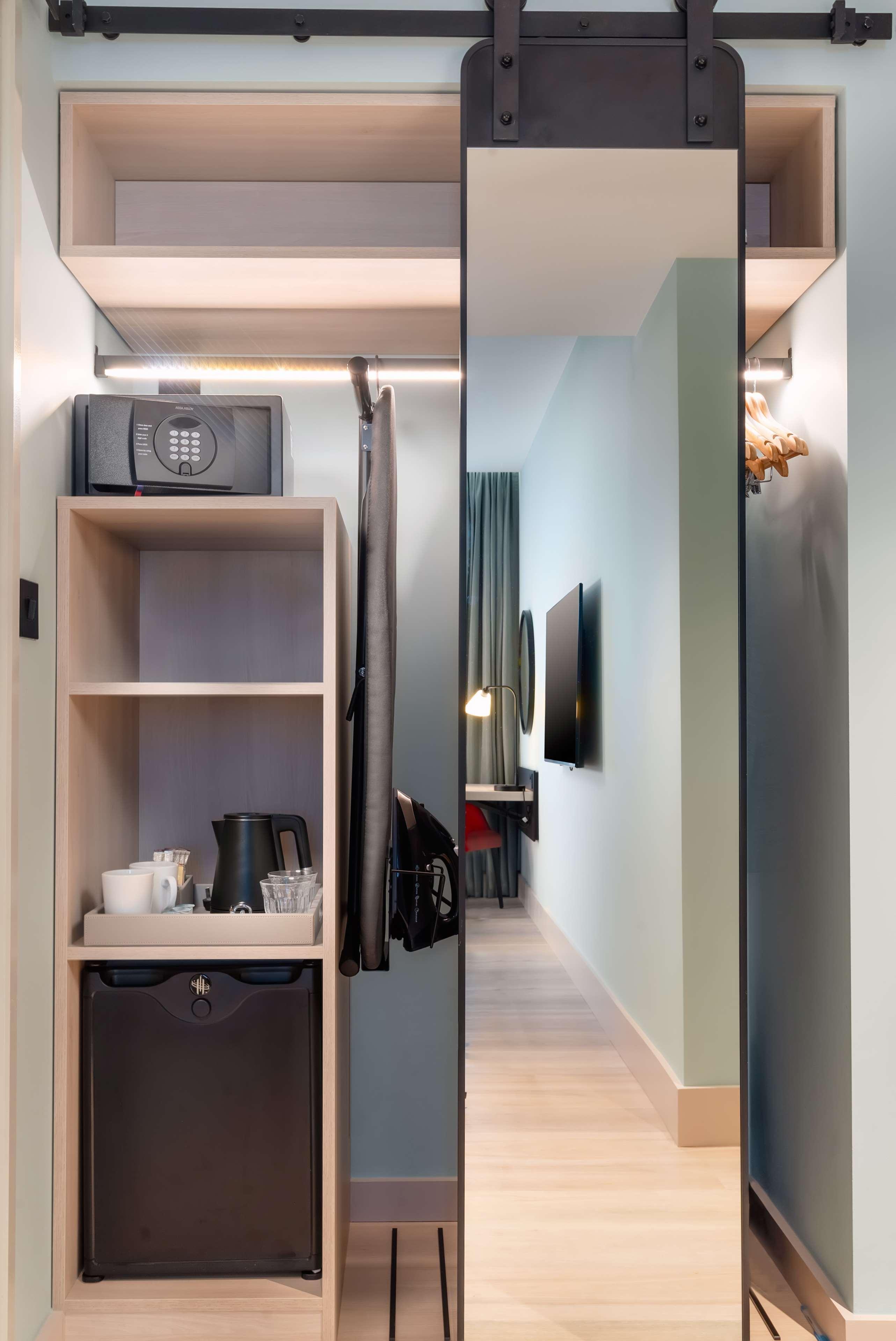 Hyatt Place East 4* London