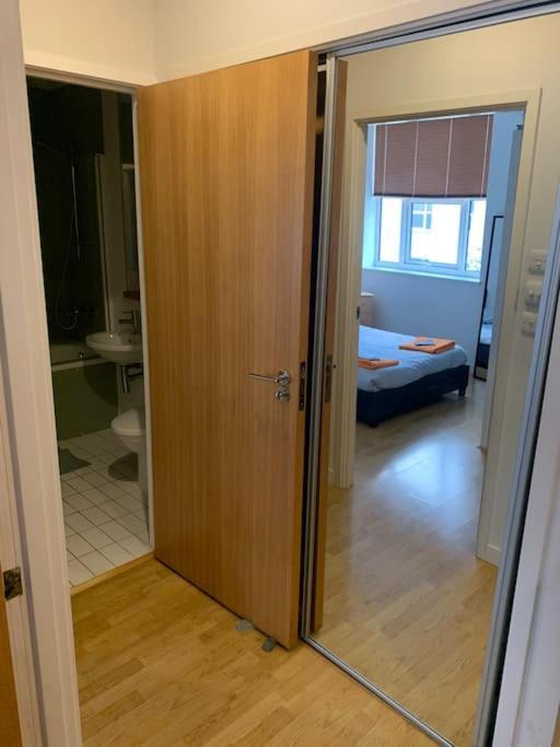 Leilighet Stunning 2 Bed Flat! Centrally Located In London, Uk! *