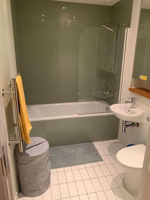 Stunning 2 Bed Flat! Centrally Located In London, Uk! Leilighet