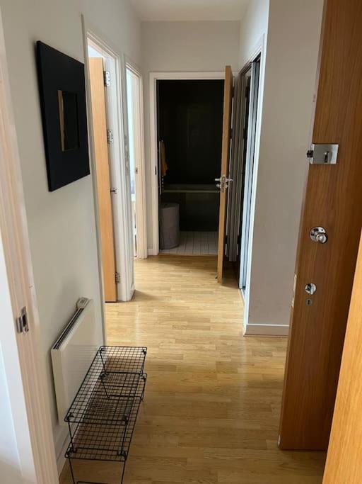 Stunning 2 Bed Flat! Centrally Located In London, Uk! Leilighet