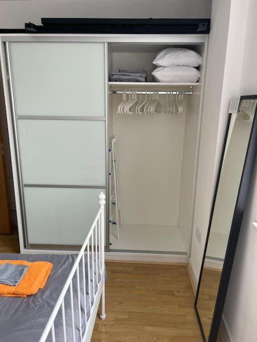 Stunning 2 Bed Flat! Centrally Located In London, Uk! Leilighet *