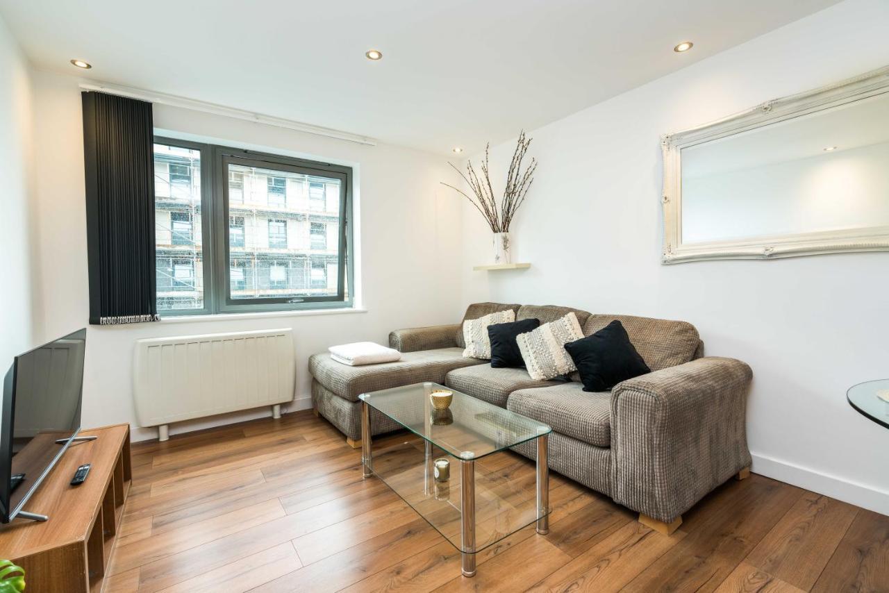 Fast Internet One Bedroom In Greater London, Id Required London