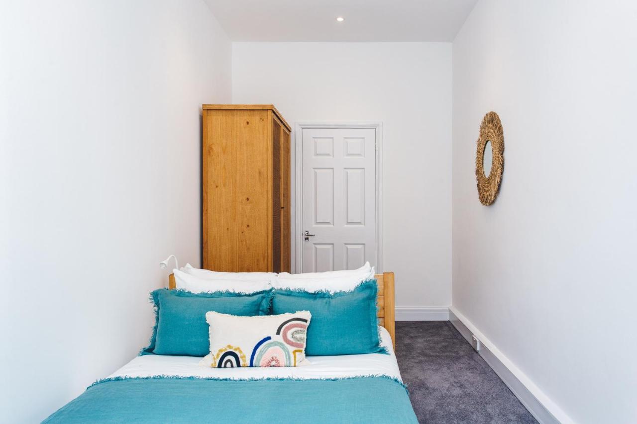 Appartement 2 Bedroom Right On Trafalgar Square Londen