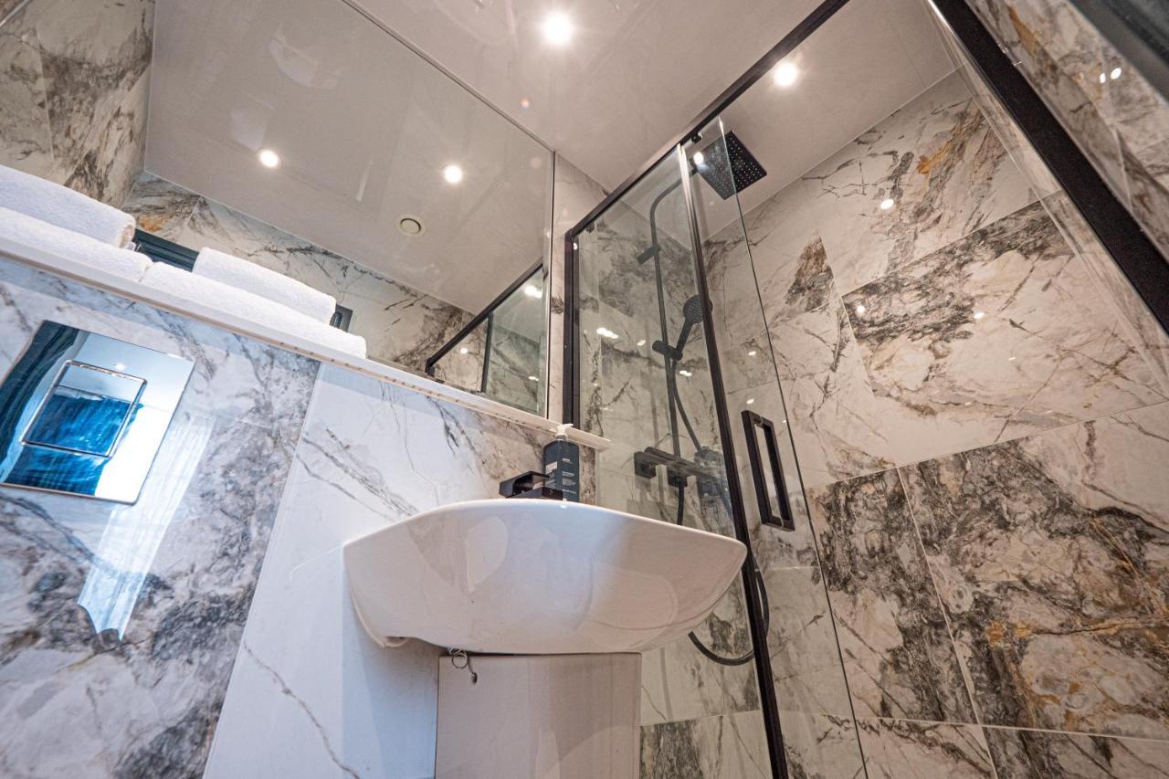 Hyde Park Hotel 4*