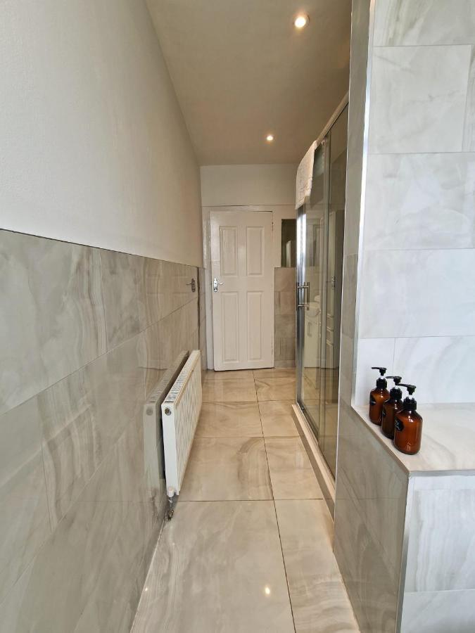 Spacious 4 Bedrooms For 10 Near Marble Arch Apartment