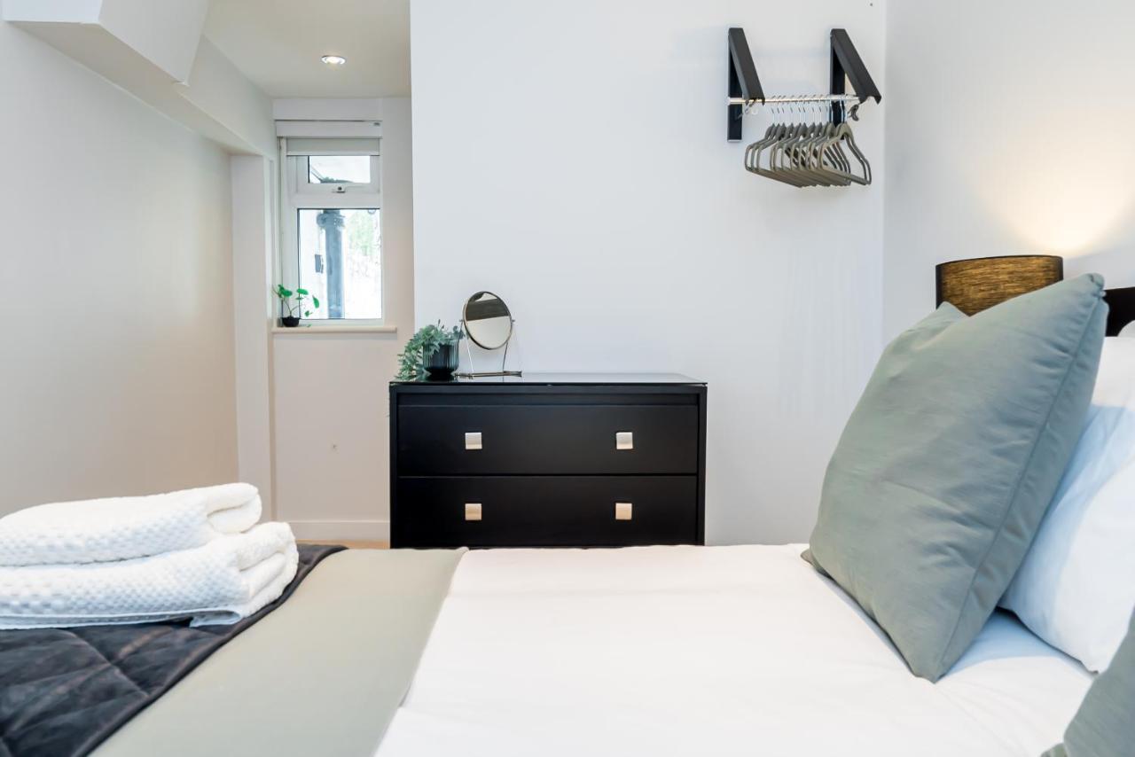 Apartment Private 2 Bedroom In West Hampstead