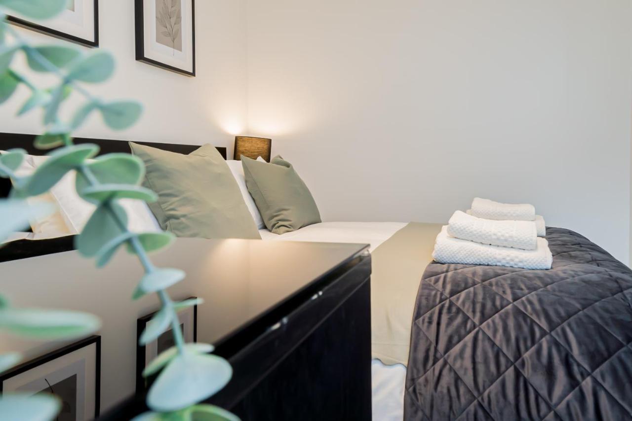 Private 2 Bedroom In West Hampstead * London