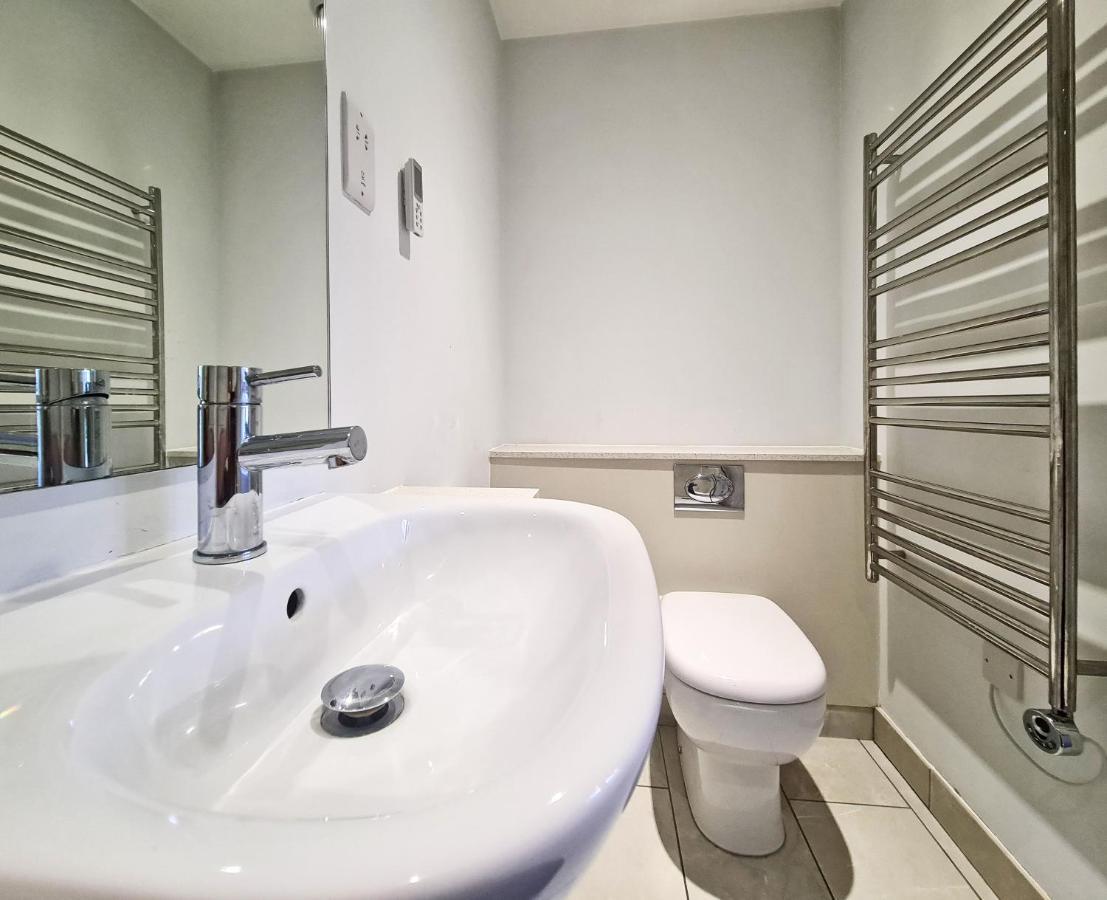 3 Benbow Mews * London