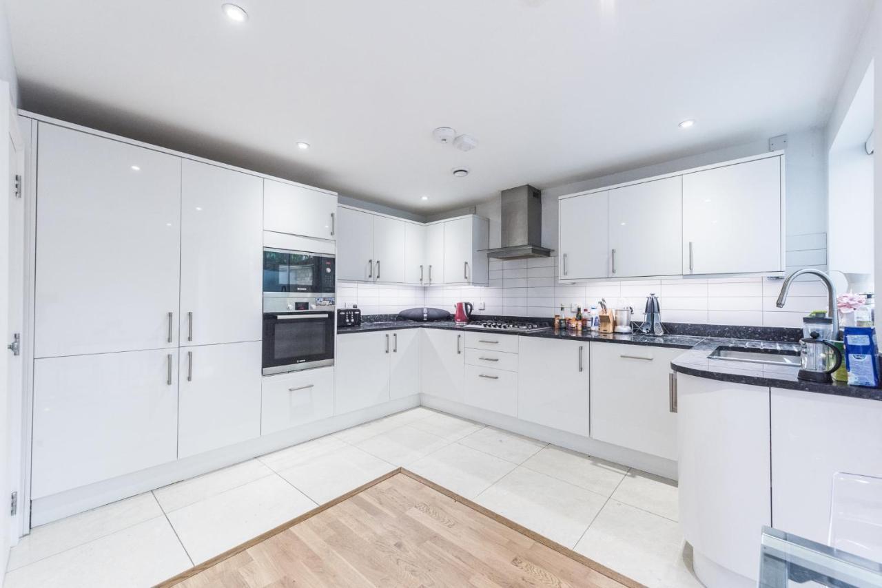 3 Benbow Mews Apartment