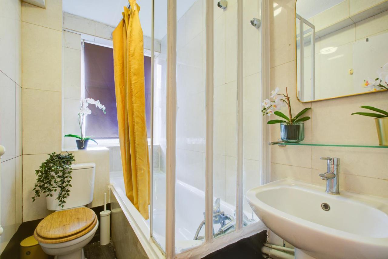 Hyde Park Private Family Apartment