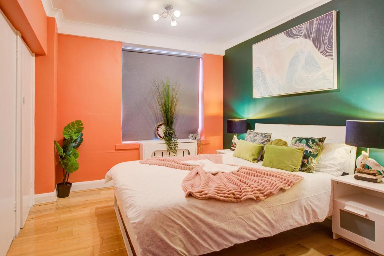 Hyde Park Private Family * London