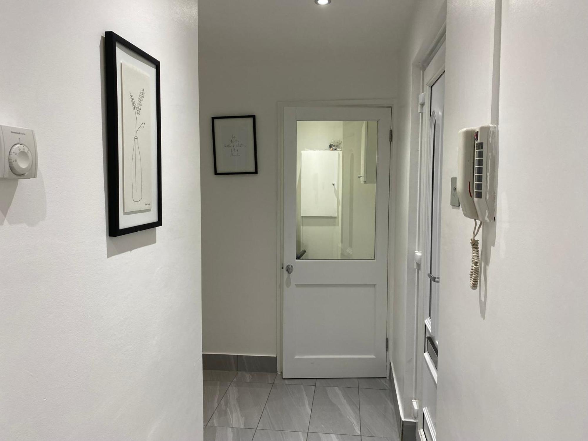 Luxurious 2-bed In Woolwich Apartment