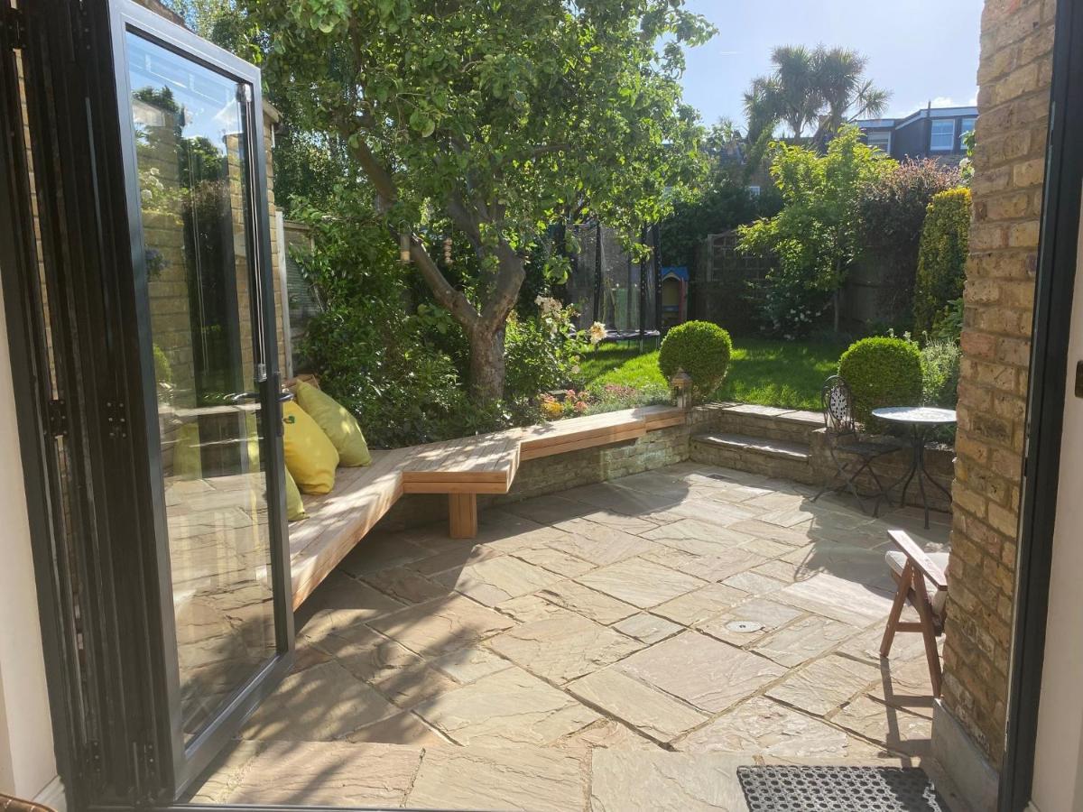 Ferienhaus Family 4-bed House & Secluded Garden - Wimbledon