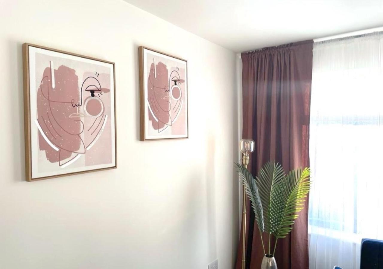 2 Bedroom Serviced # Londen