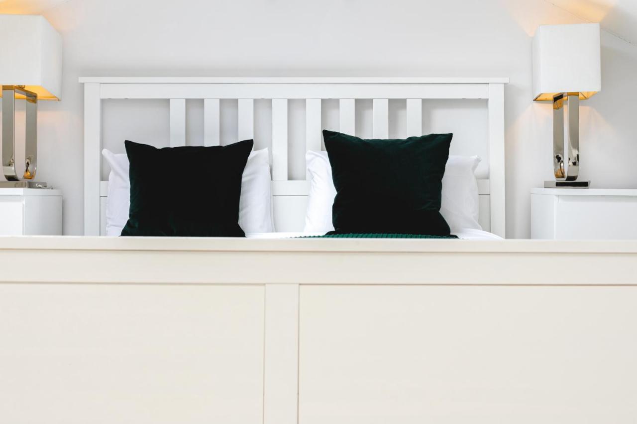 Penthousestays Notting Hill - Chic 2 Bedroom W/ King Beds - Near Portobello Road & Kensington High Street Leilighet London