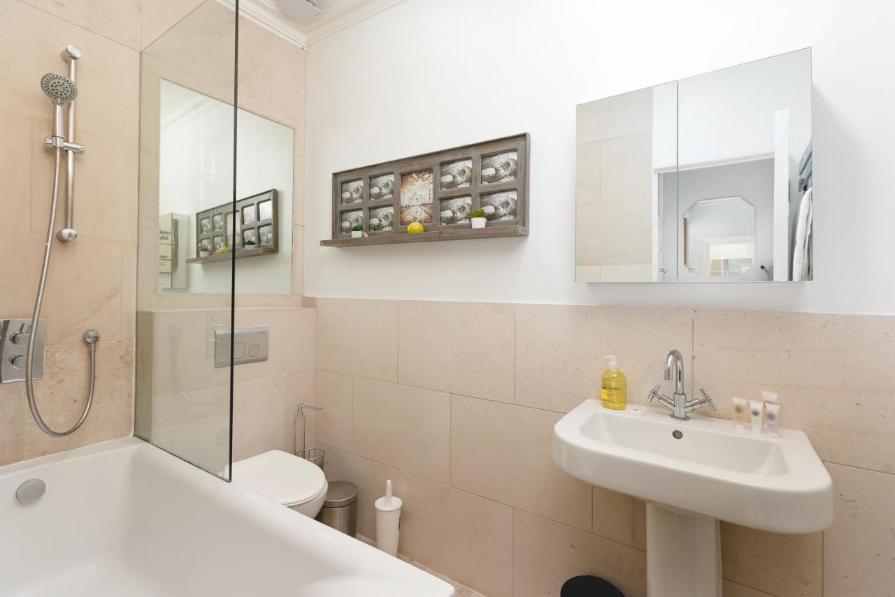 Penthousestays Notting Hill - Chic 2 Bedroom W/ King Beds - Near Portobello Road & Kensington High Street Leilighet *