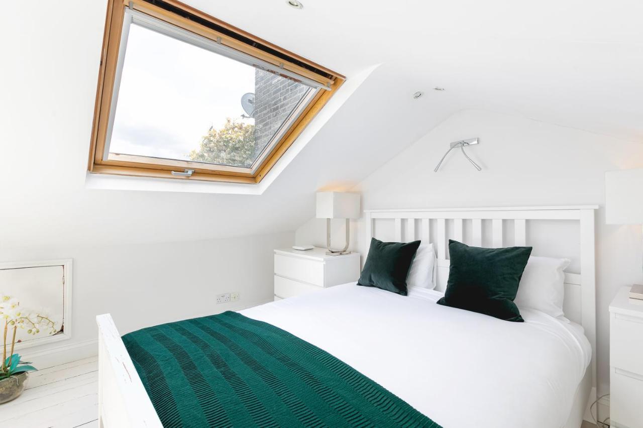 Penthousestays Notting Hill: Chic 2-bedroom Near Portobello Road Apartment